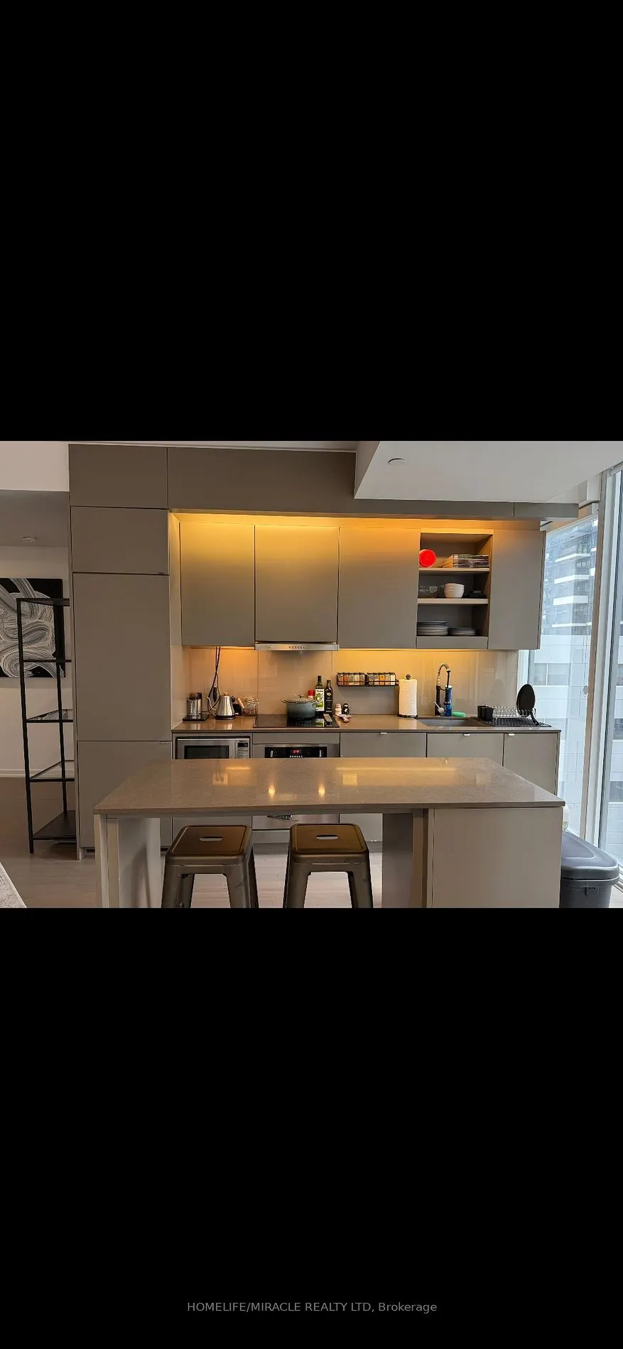 101 Peter St, #1006