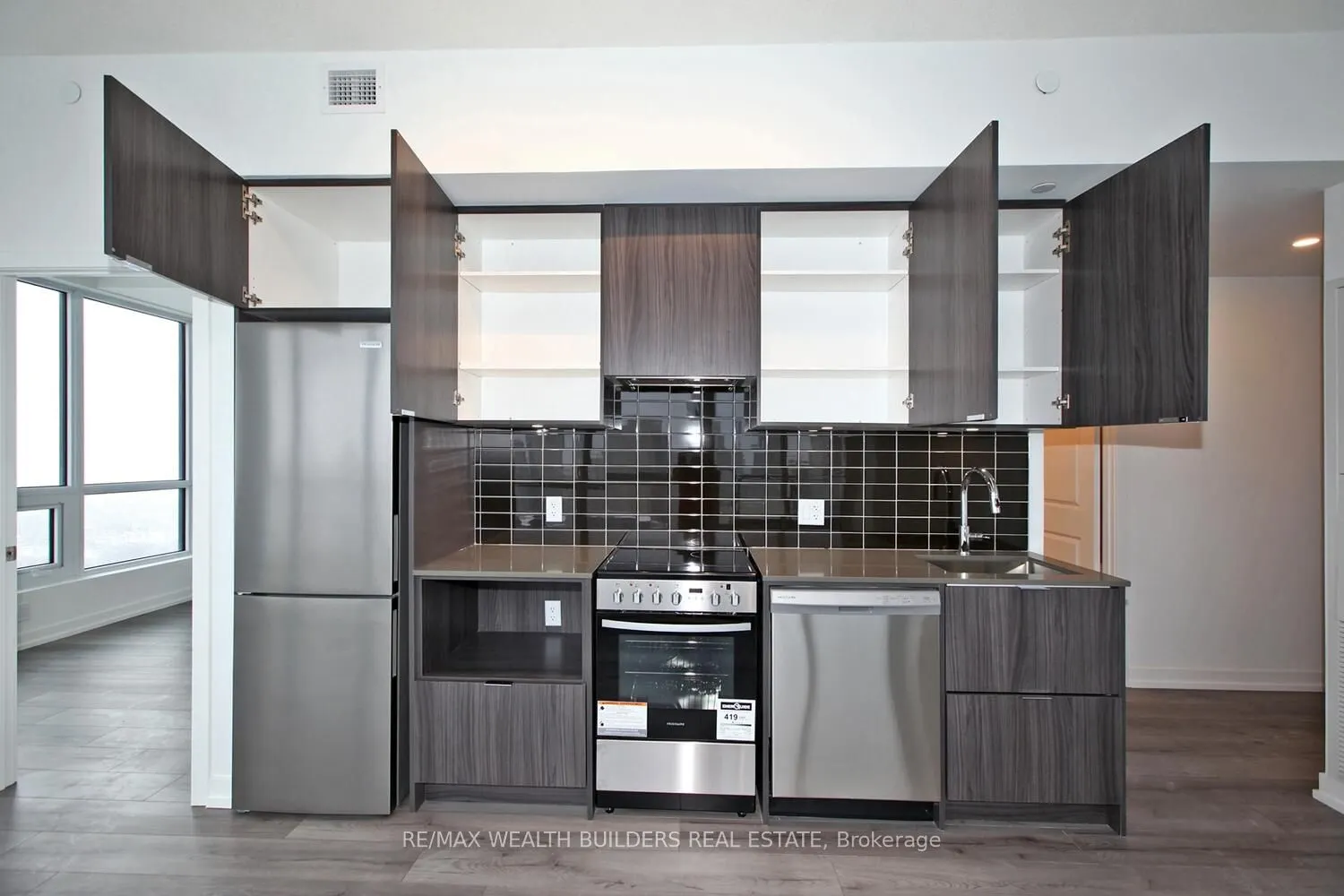395 Bloor St E, #3504