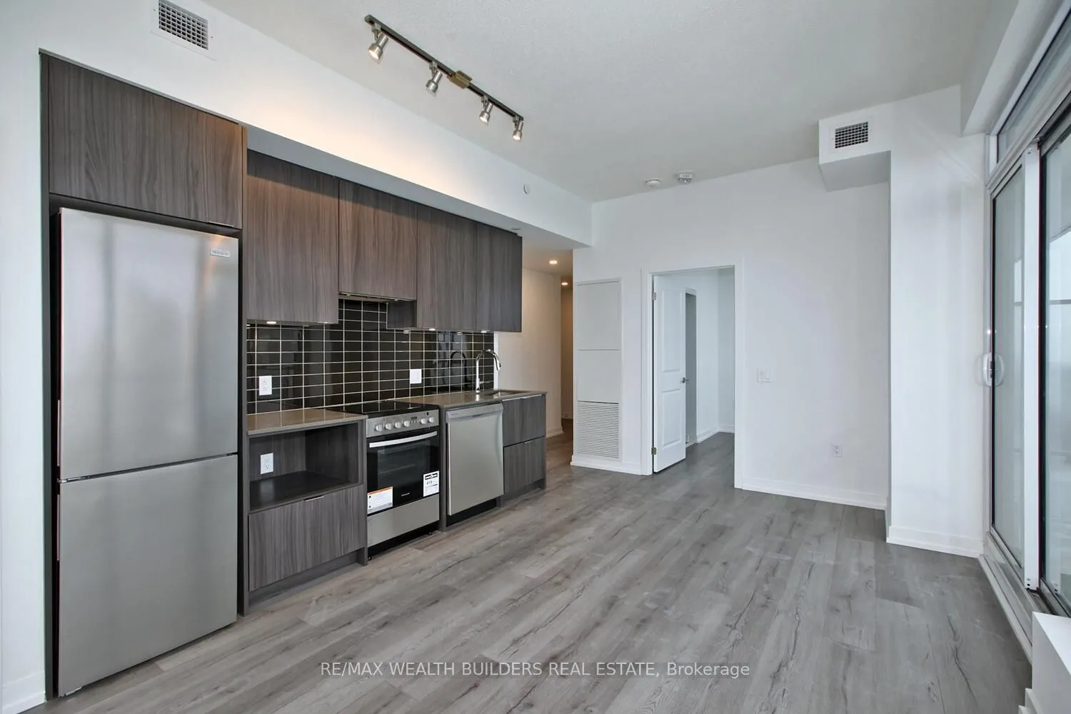 395 Bloor St E, #3504