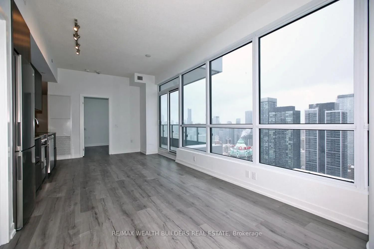 395 Bloor St E, #3504