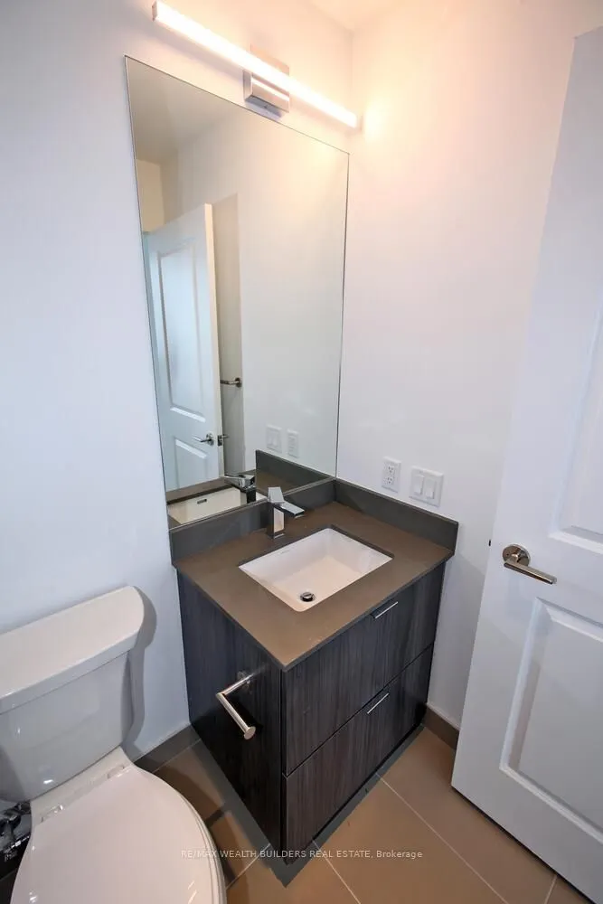 395 Bloor St E, #3504
