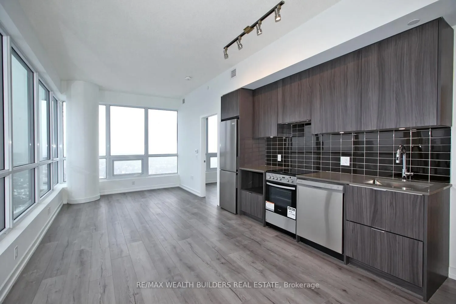 395 Bloor St E, #3504