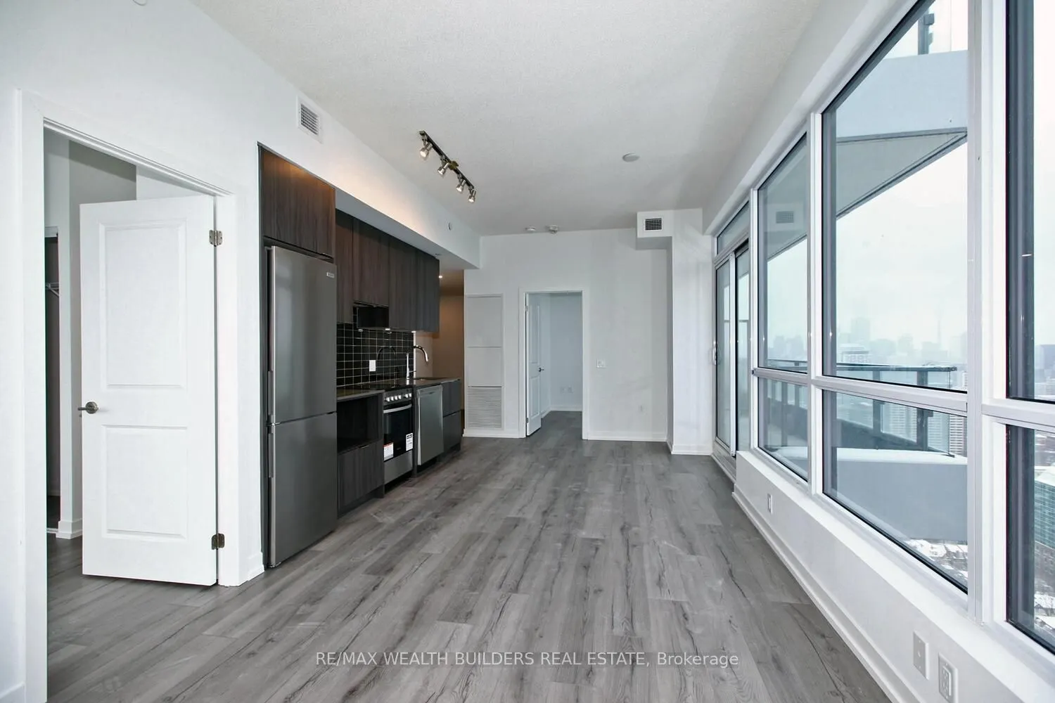 395 Bloor St E, #3504