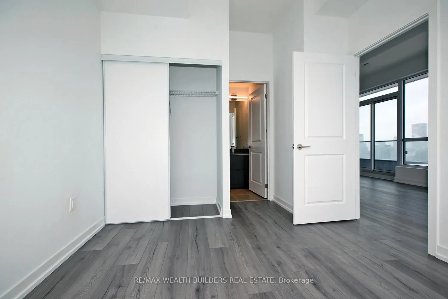 395 Bloor St E, #3504