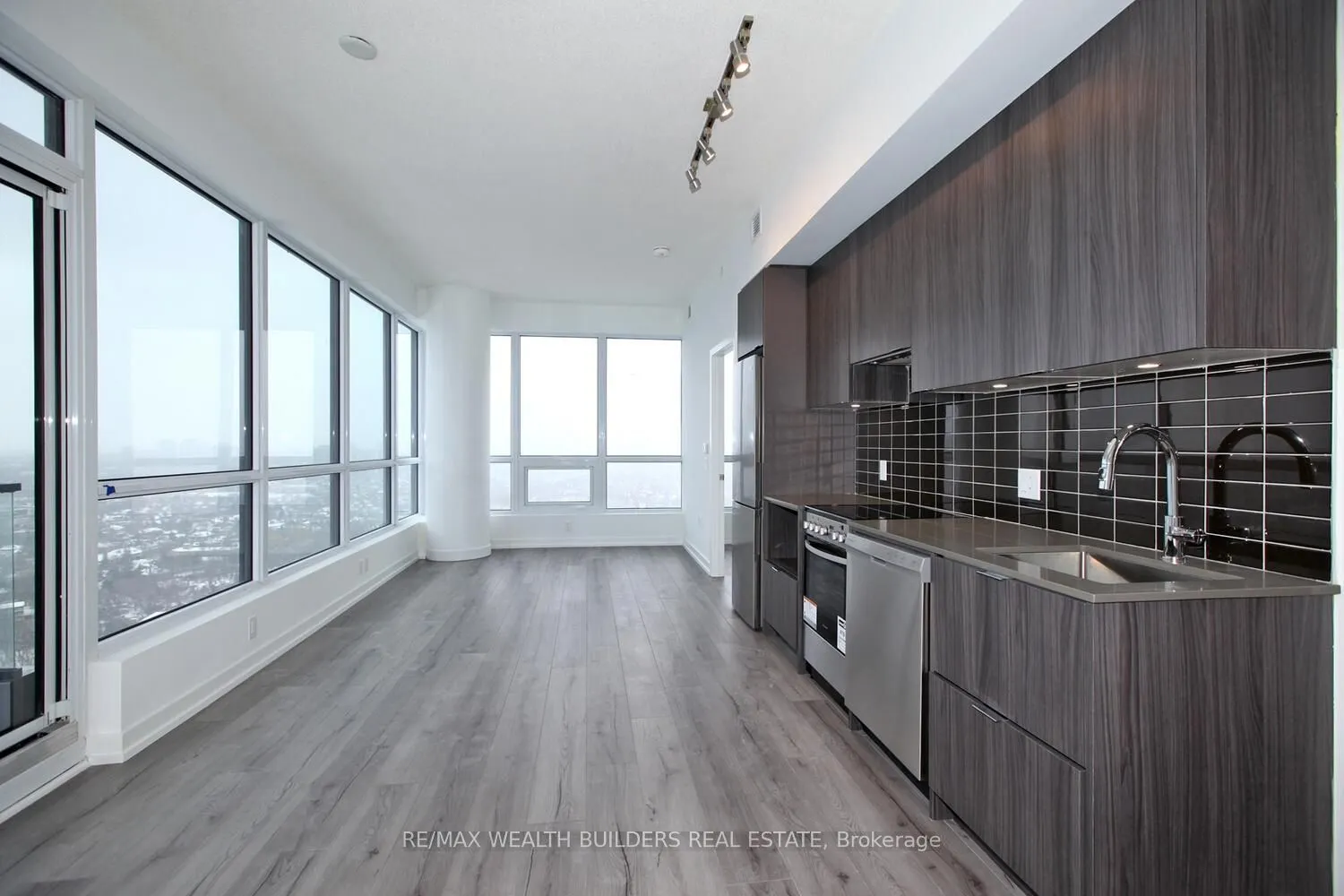 395 Bloor St E, #3504