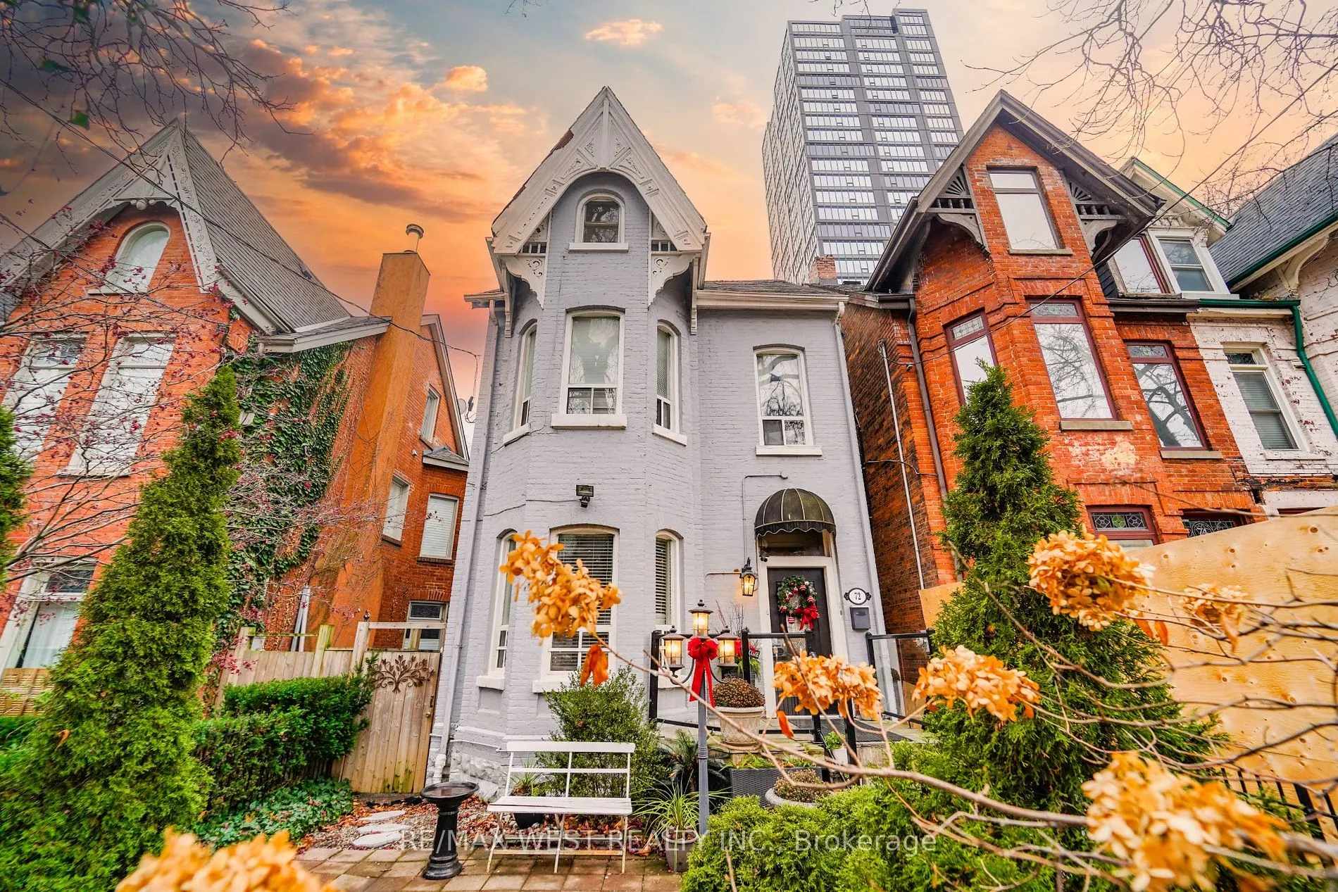 72 Henry St