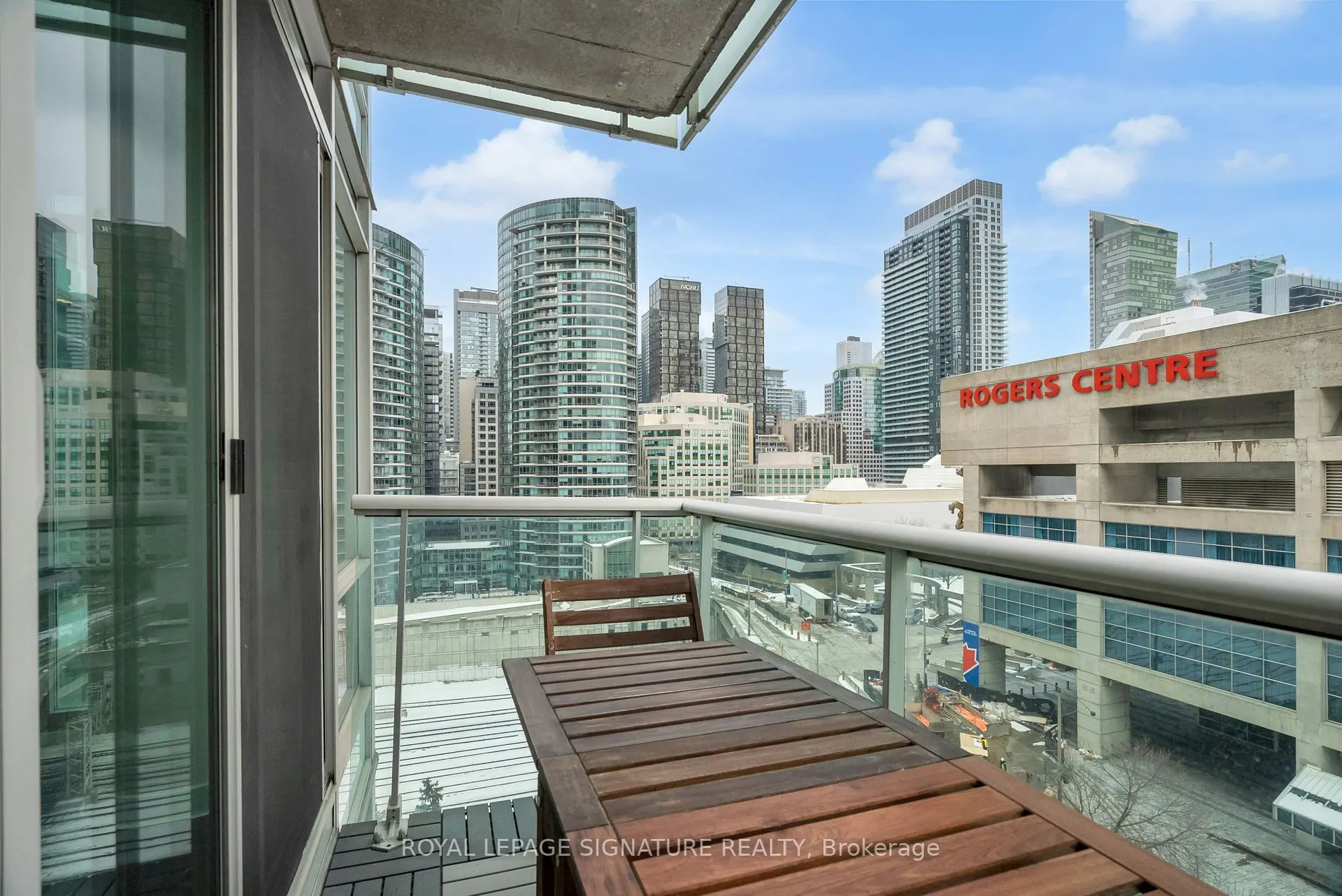81 Navy Wharf Crt, #1212