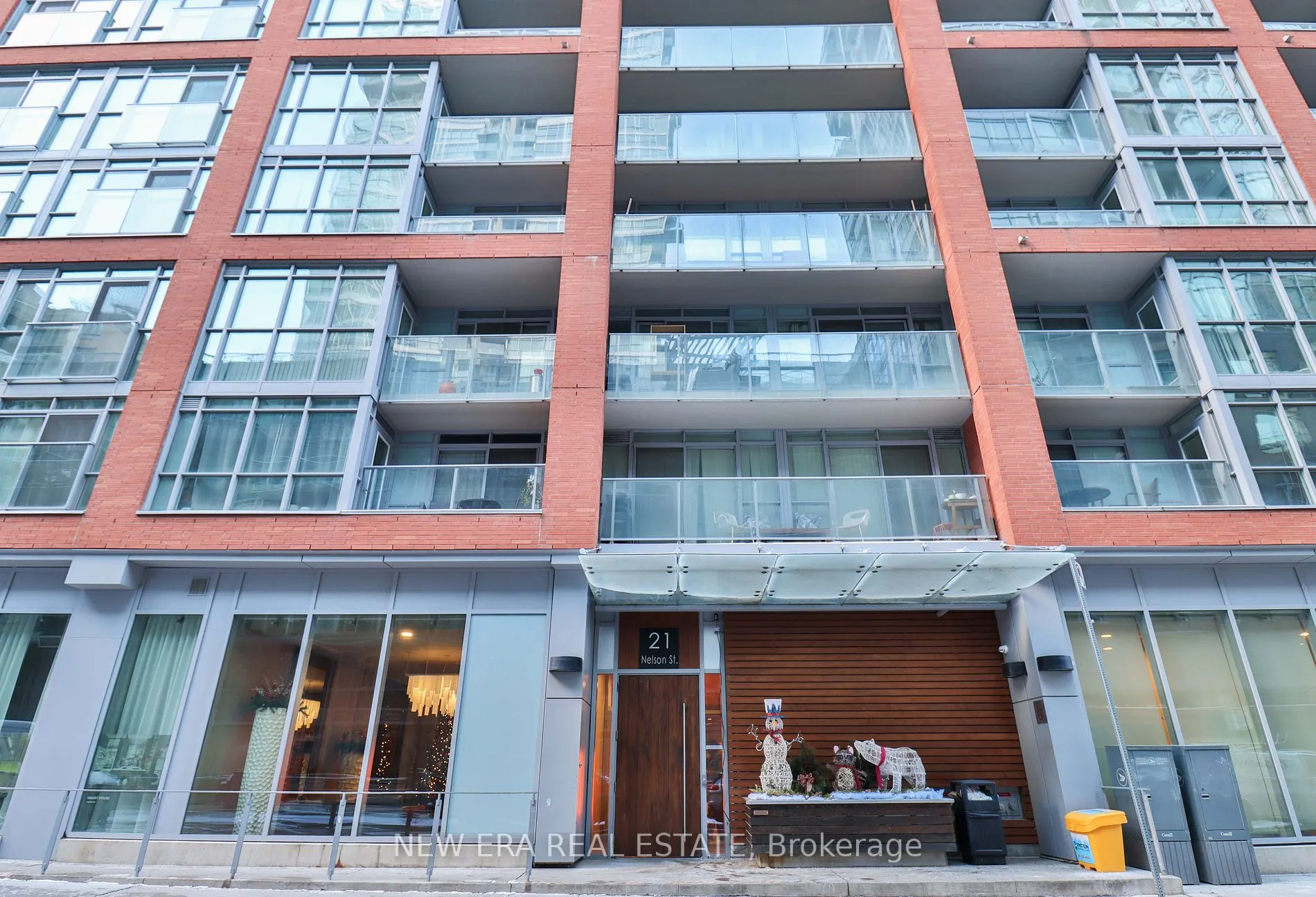 21 Nelson St, #922
