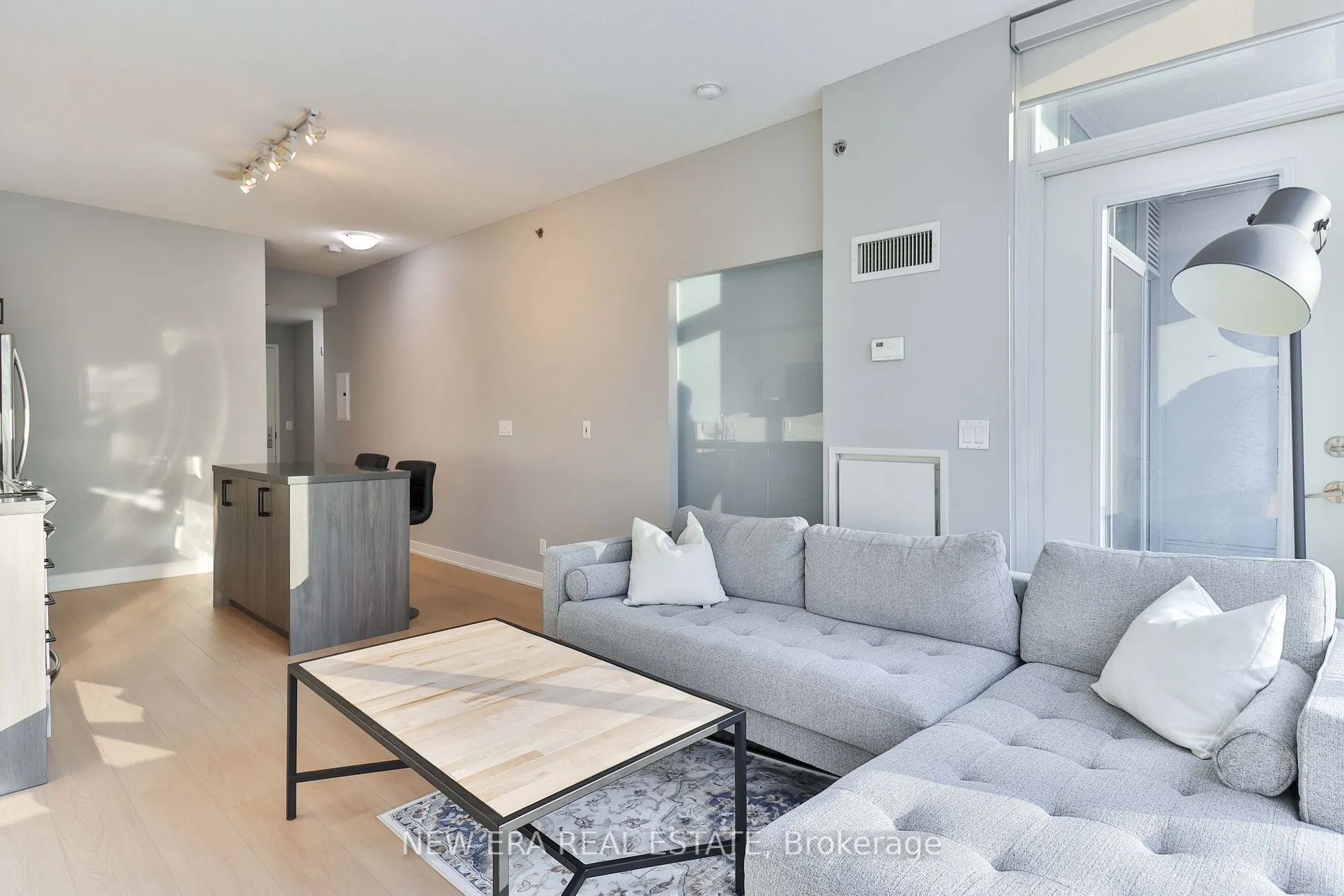 21 Nelson St, #922