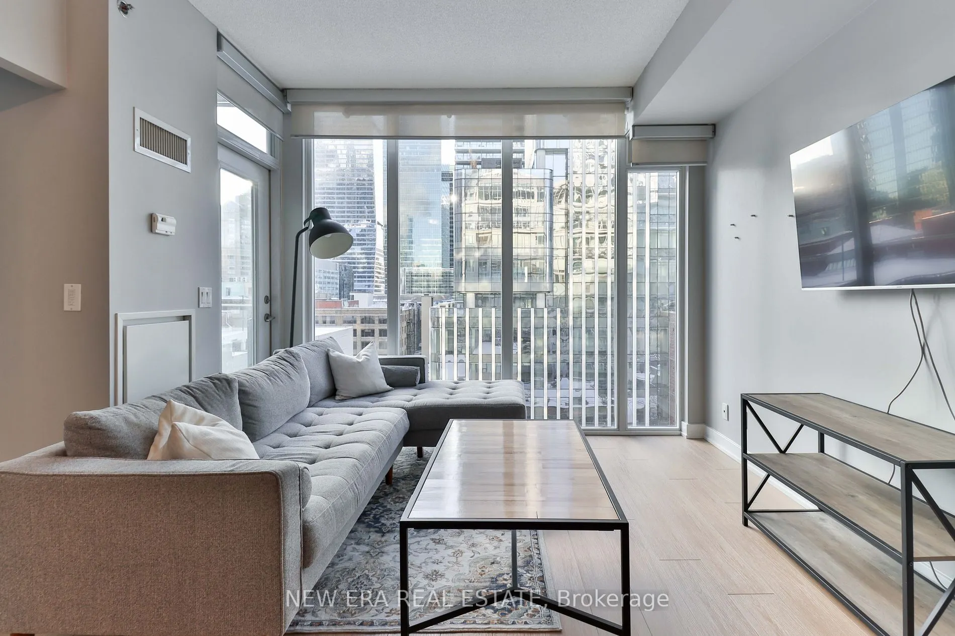 21 Nelson St, #922