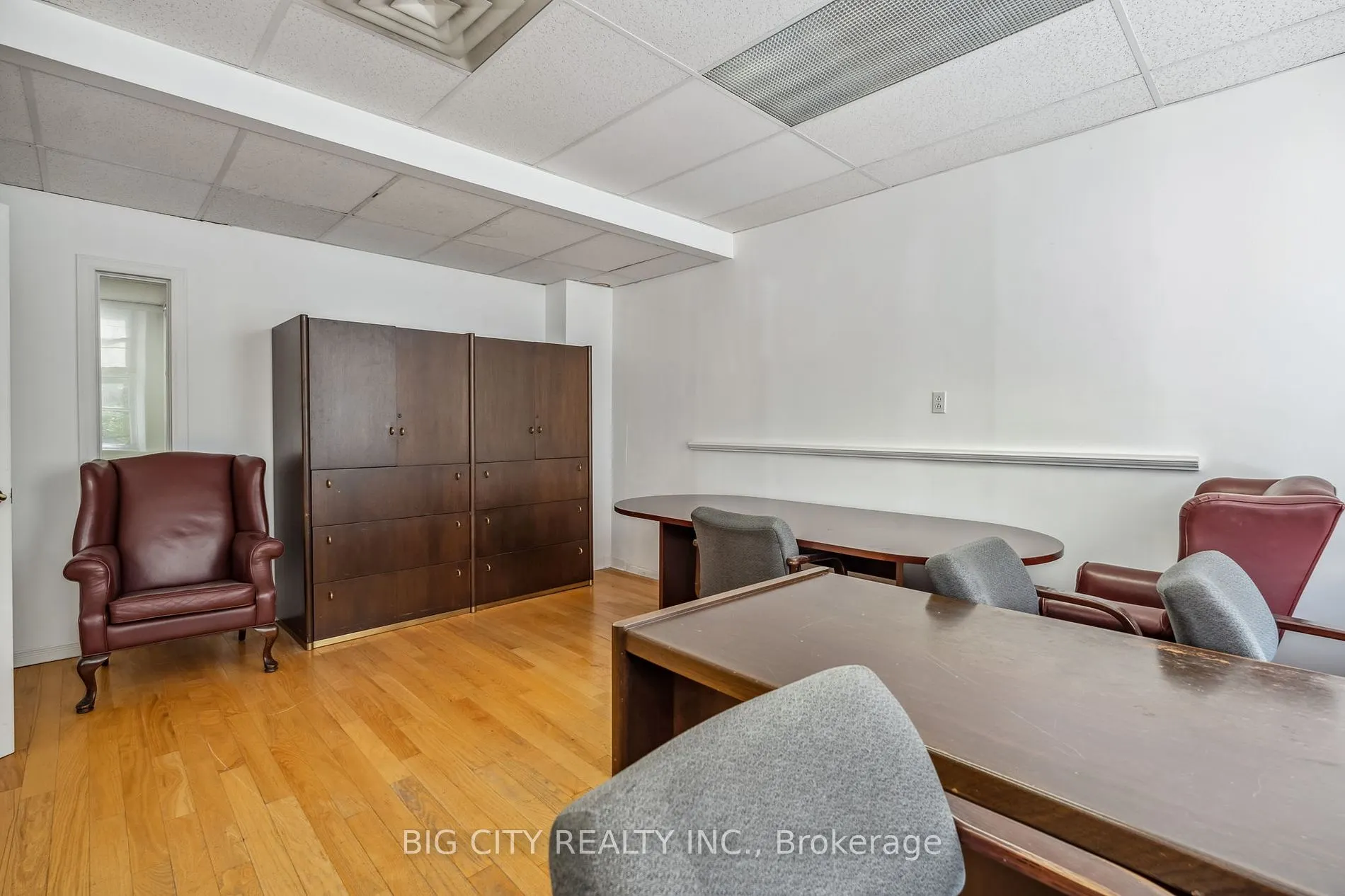 100 Front Street E, #200