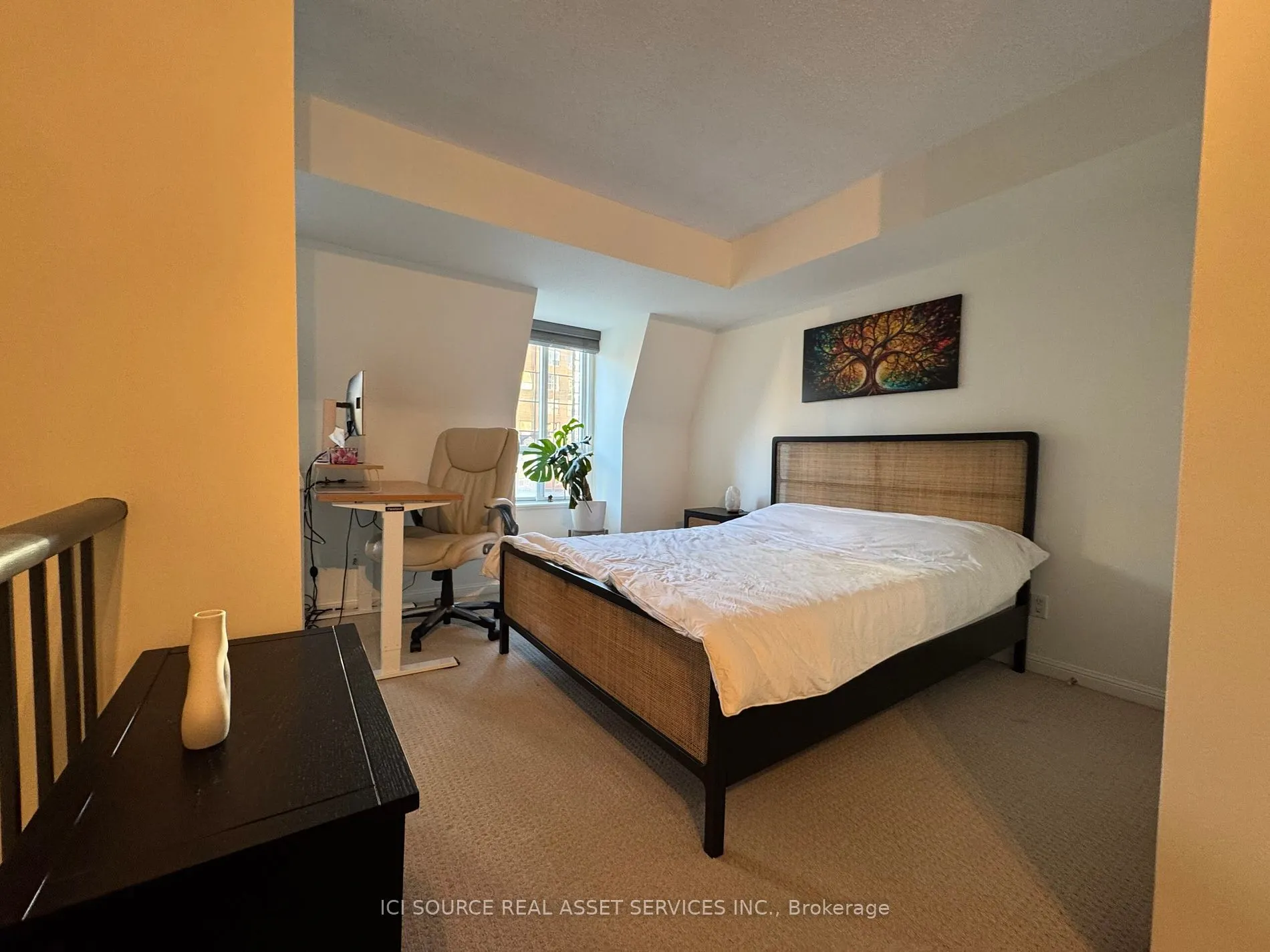 119 Merton St, #402