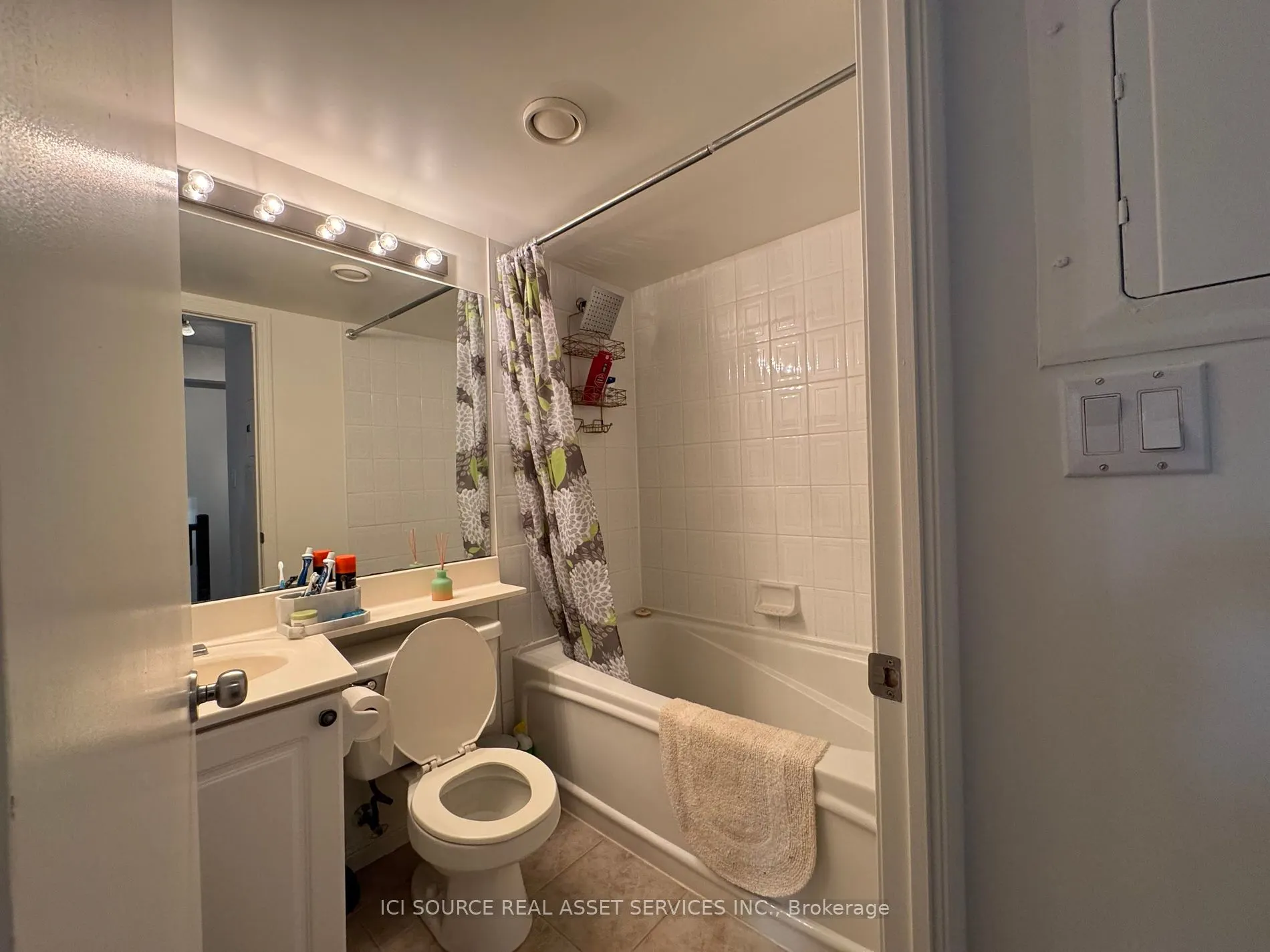 119 Merton St, #402