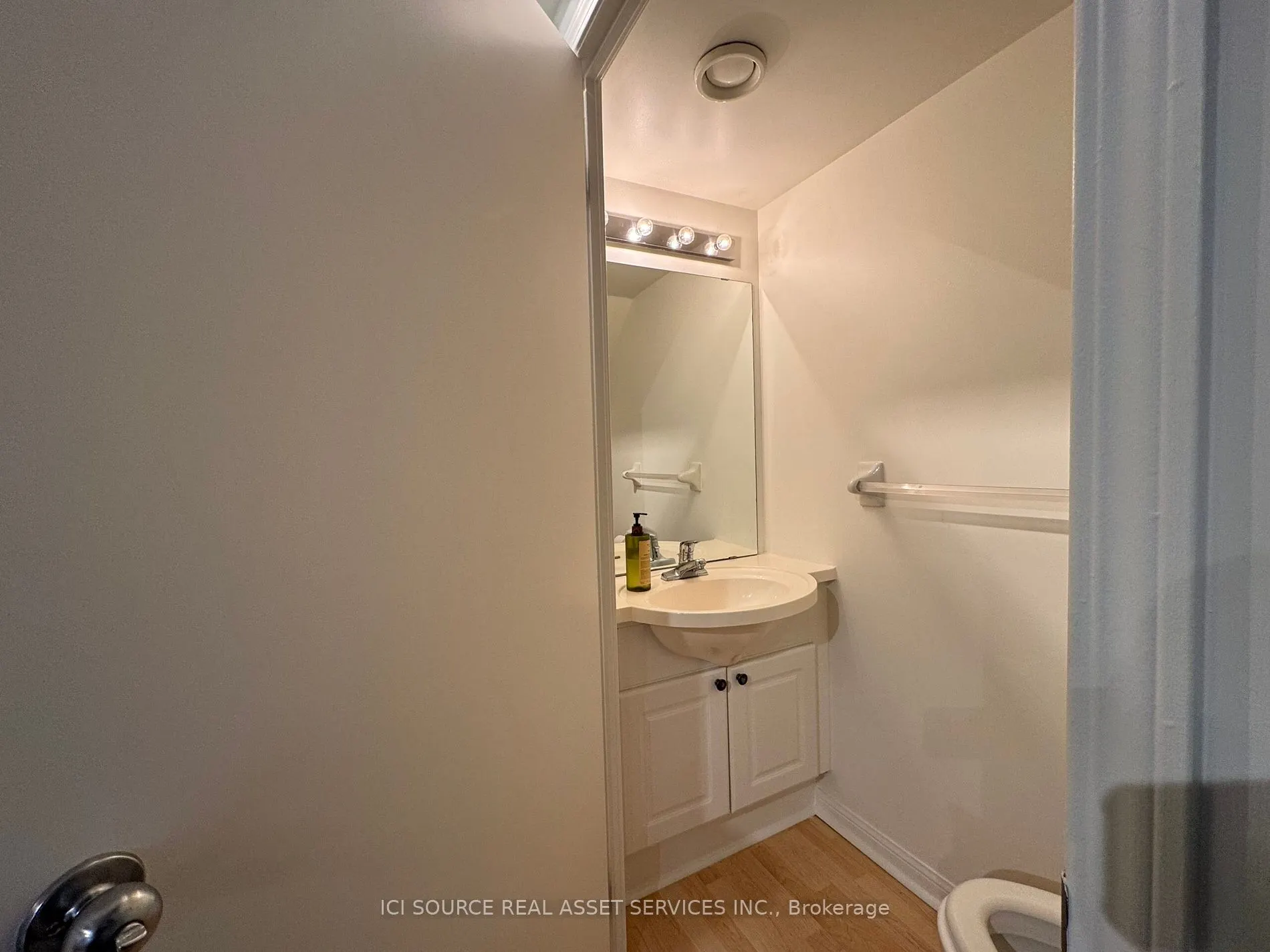 119 Merton St, #402