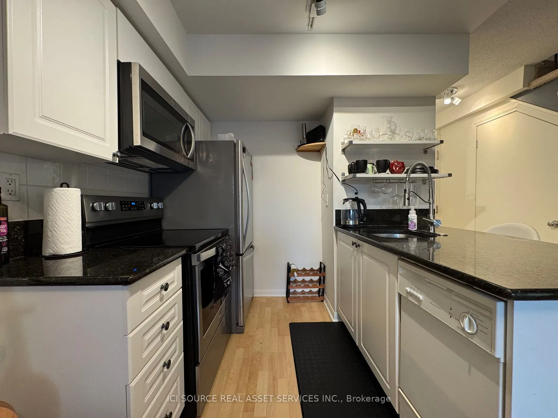 119 Merton St, #402