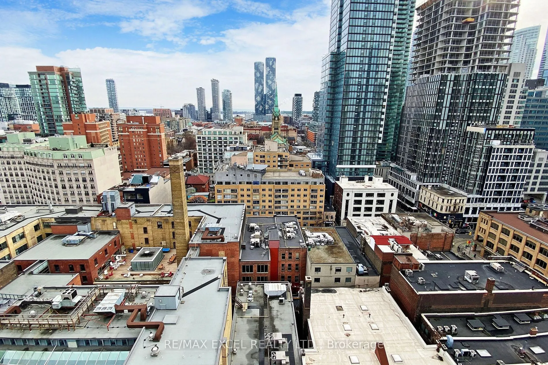 111 Queen St E, #1710
