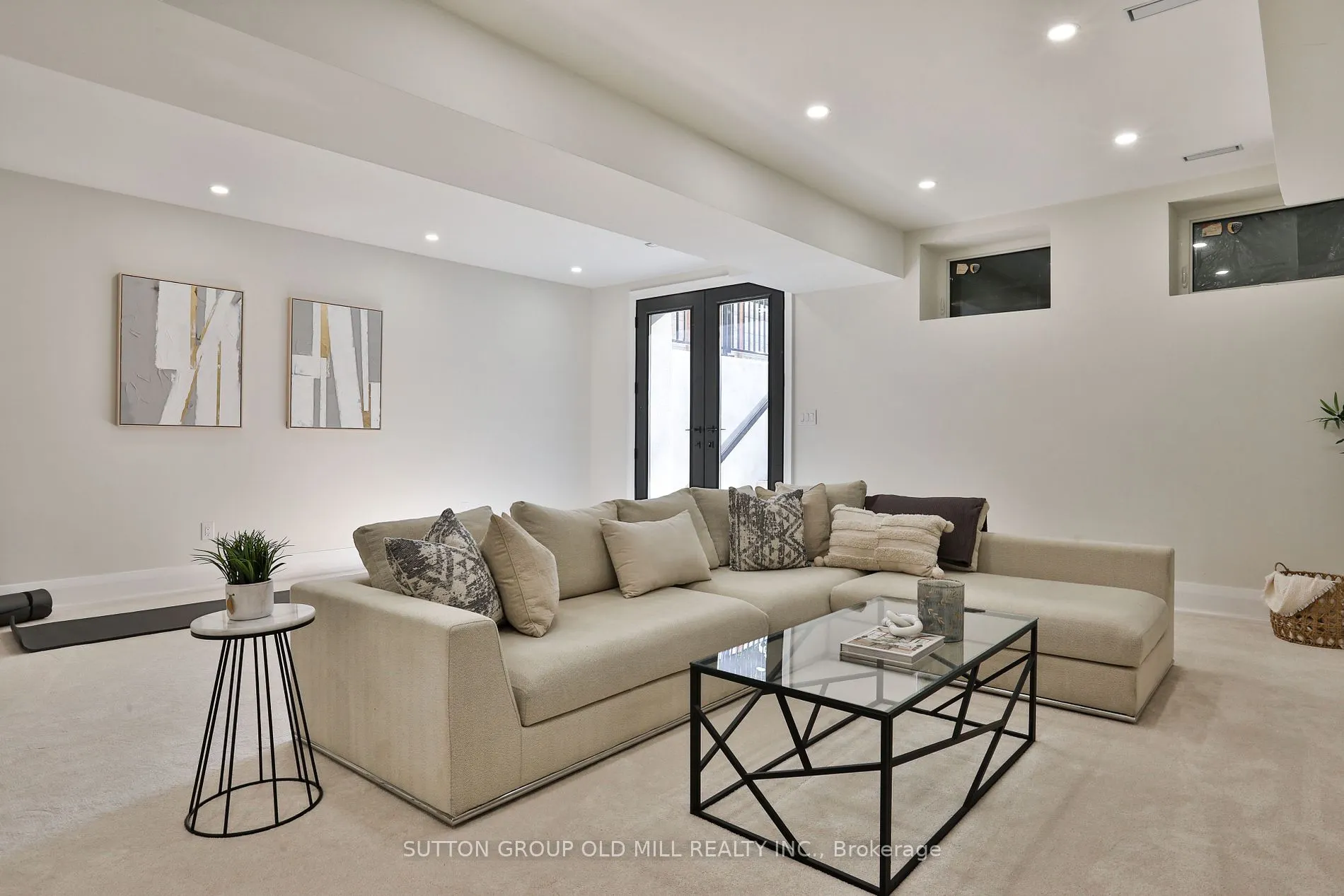 303 Ridley Blvd