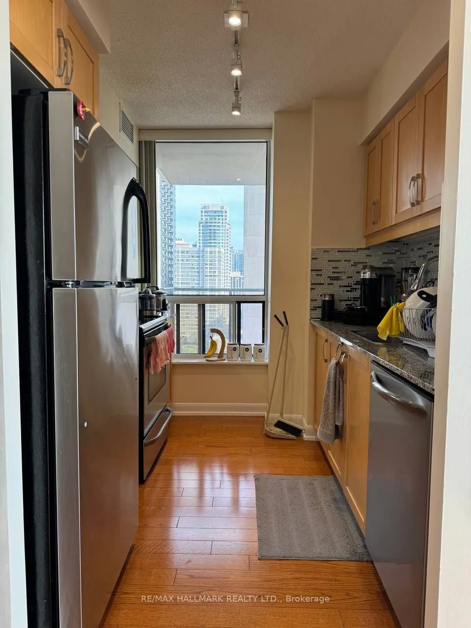 33 Sheppard Ave E, #1710
