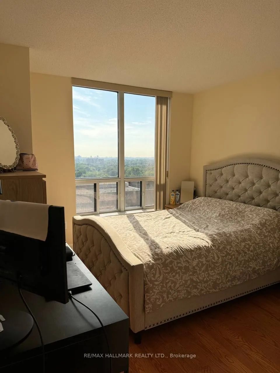 33 Sheppard Ave E, #1710
