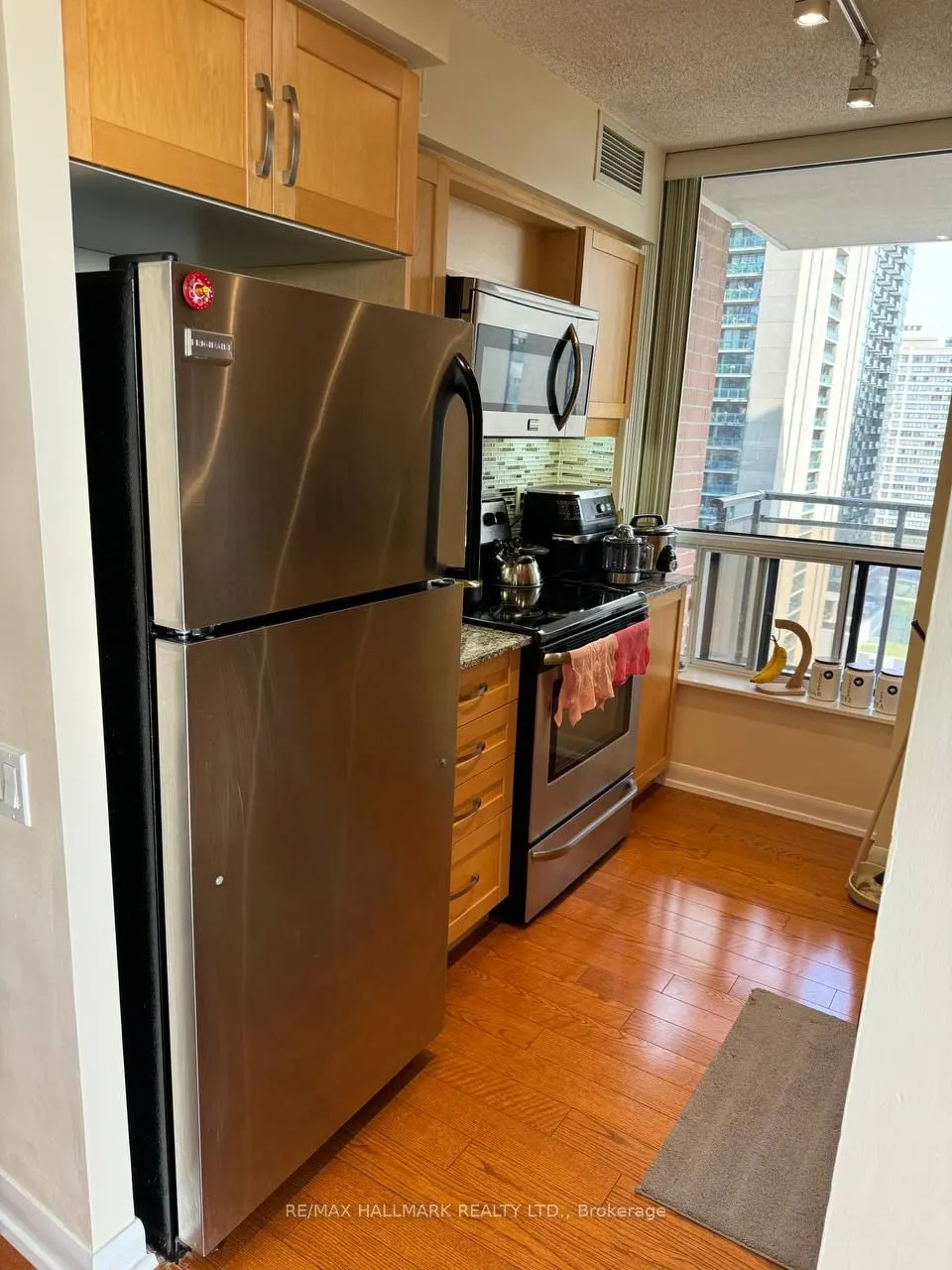 33 Sheppard Ave E, #1710