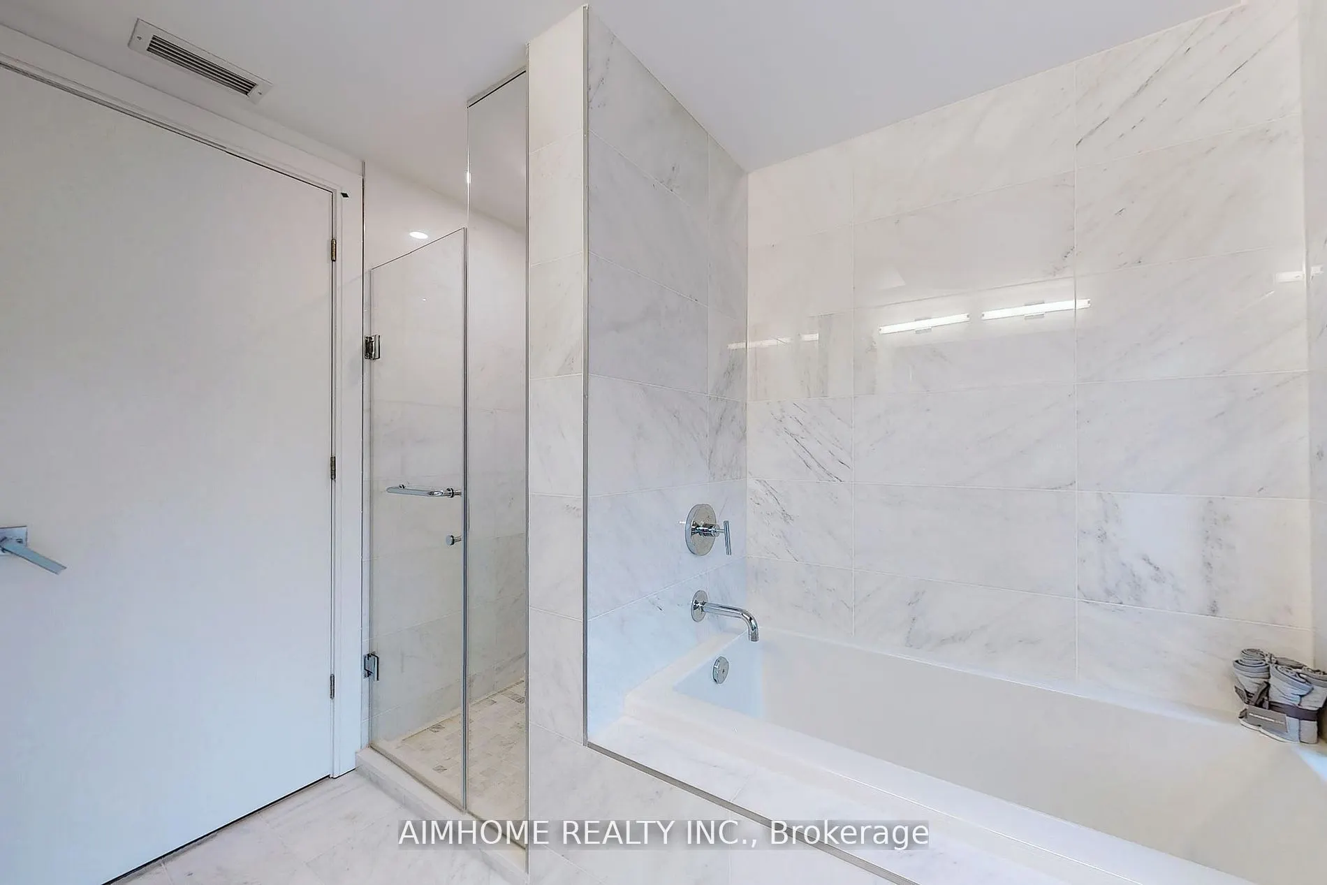 1 Gloucester St, #1815