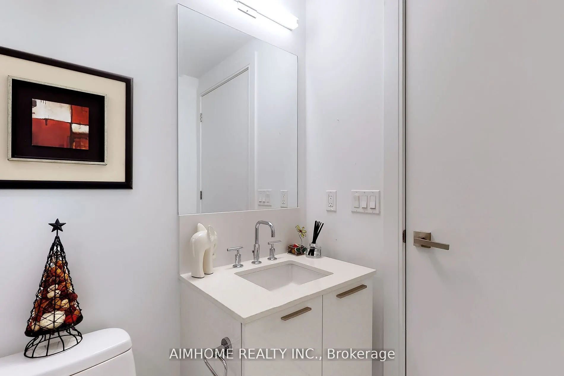 1 Gloucester St, #1815