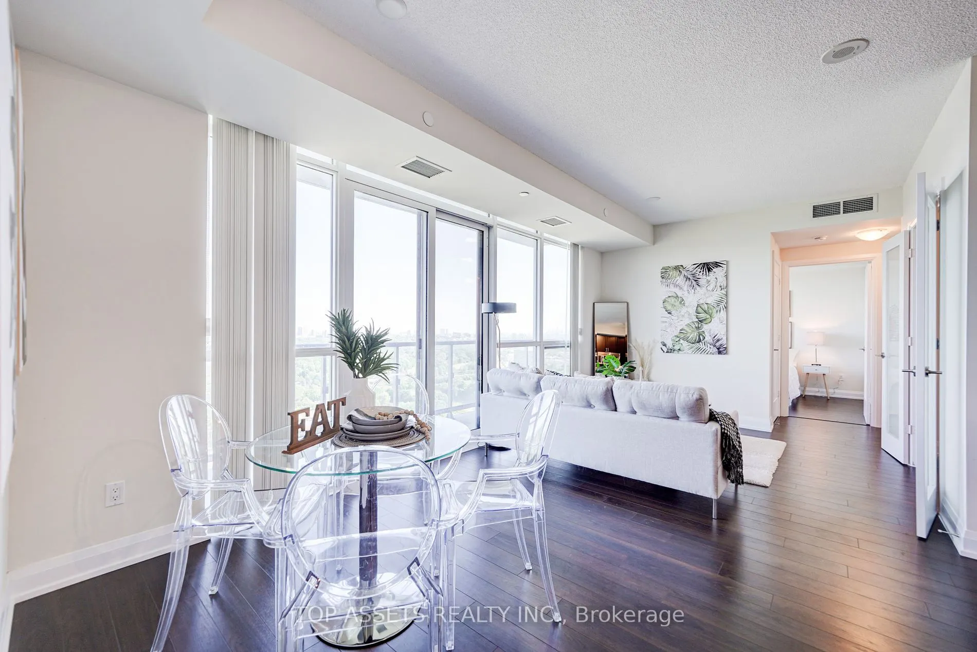 18 Graydon Hall Dr, #2410