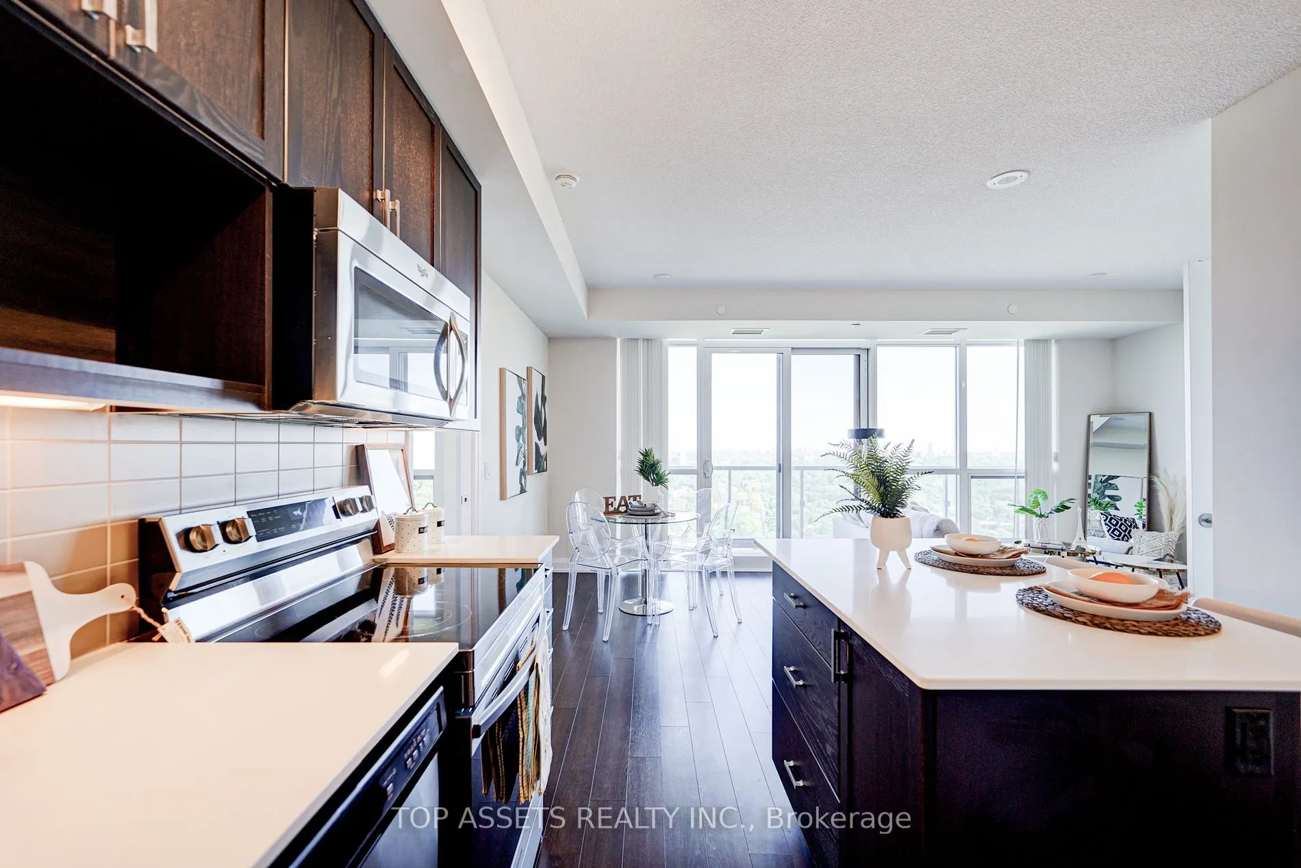 18 Graydon Hall Dr, #2410