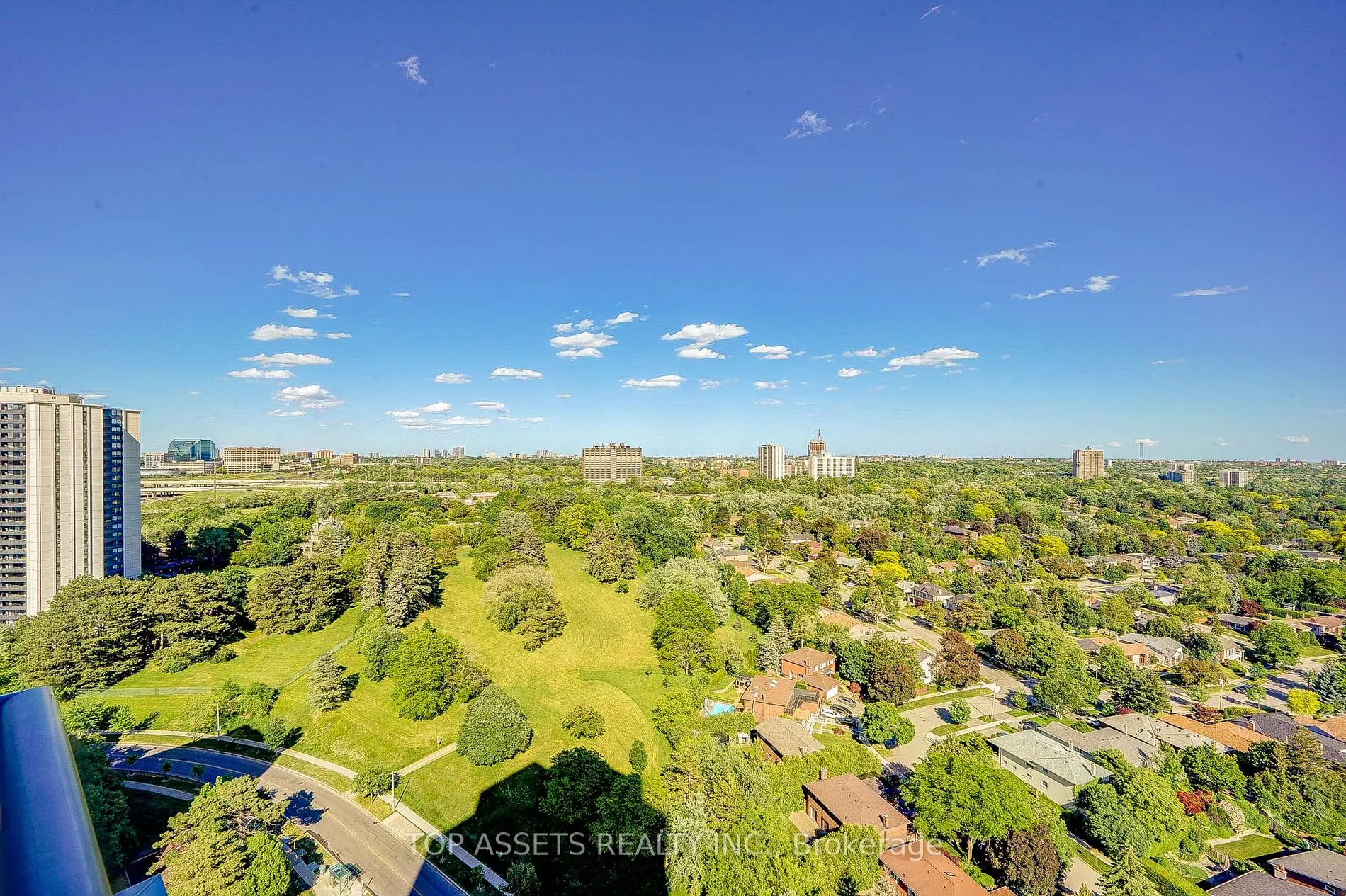 18 Graydon Hall Dr, #2410