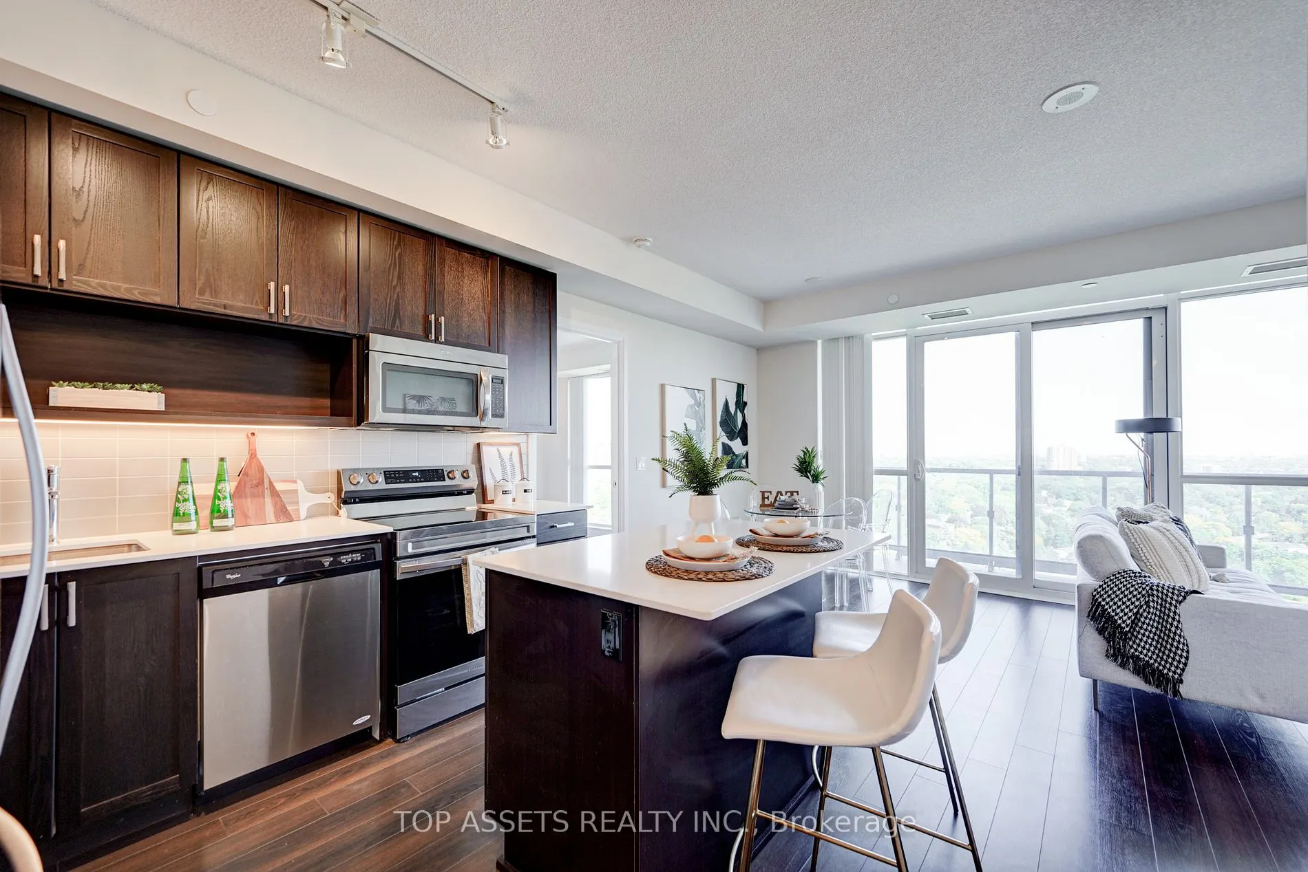 18 Graydon Hall Dr, #2410