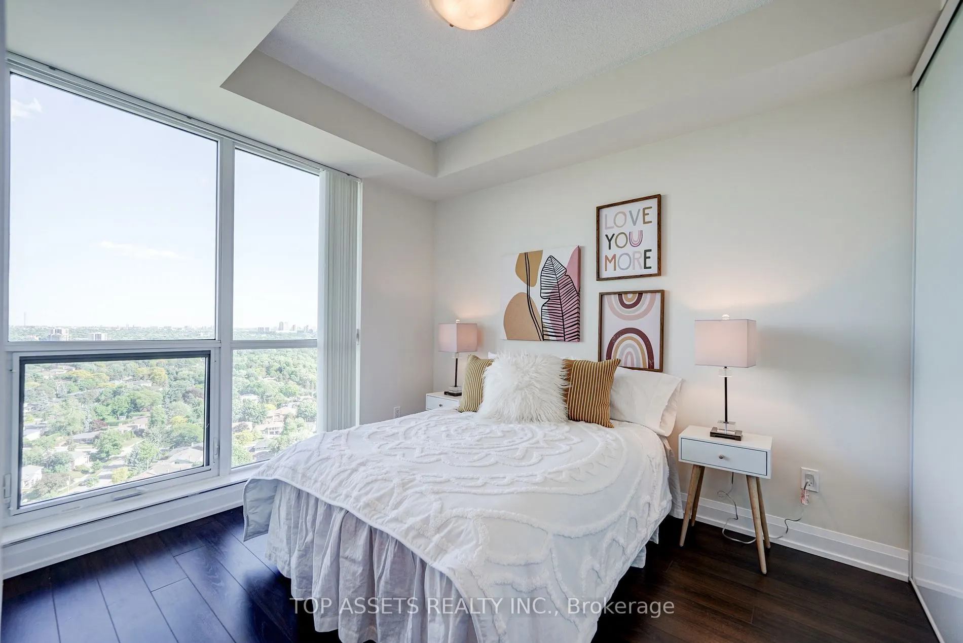 18 Graydon Hall Dr, #2410