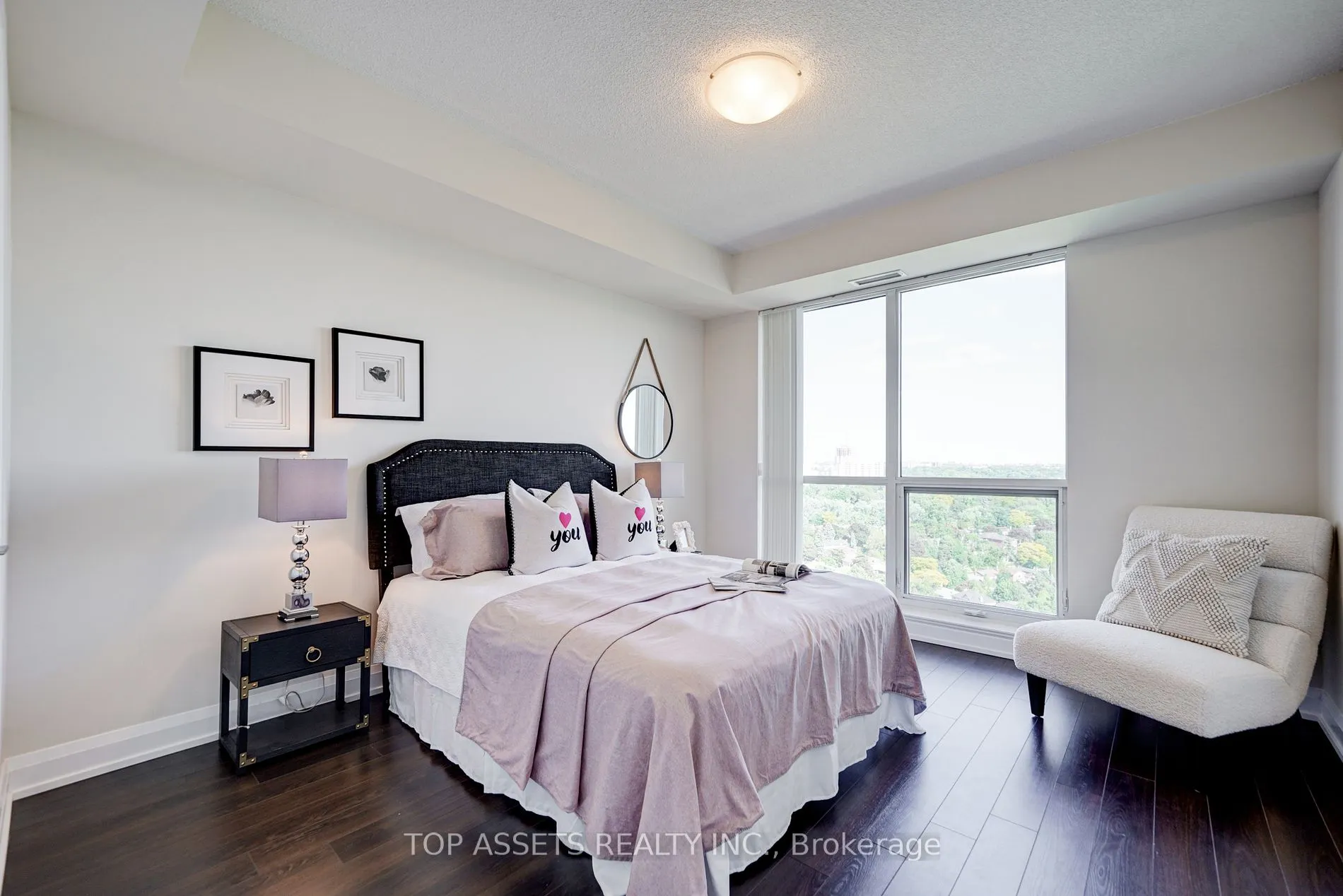 18 Graydon Hall Dr, #2410