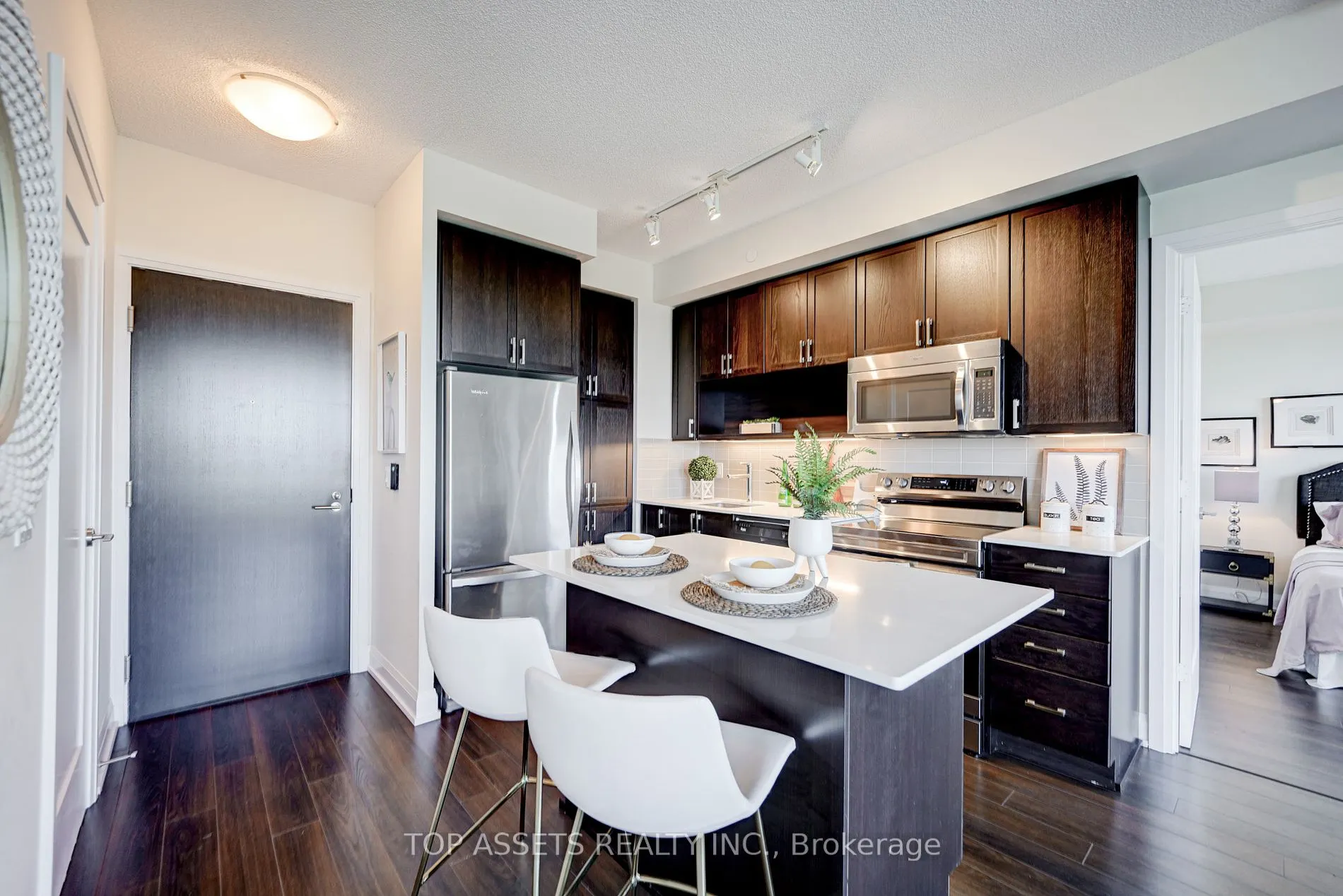 18 Graydon Hall Dr, #2410