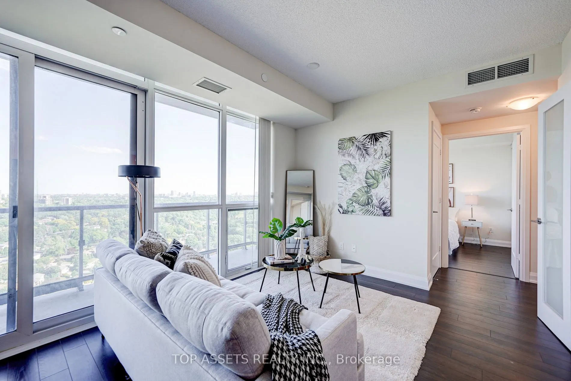 18 Graydon Hall Dr, #2410
