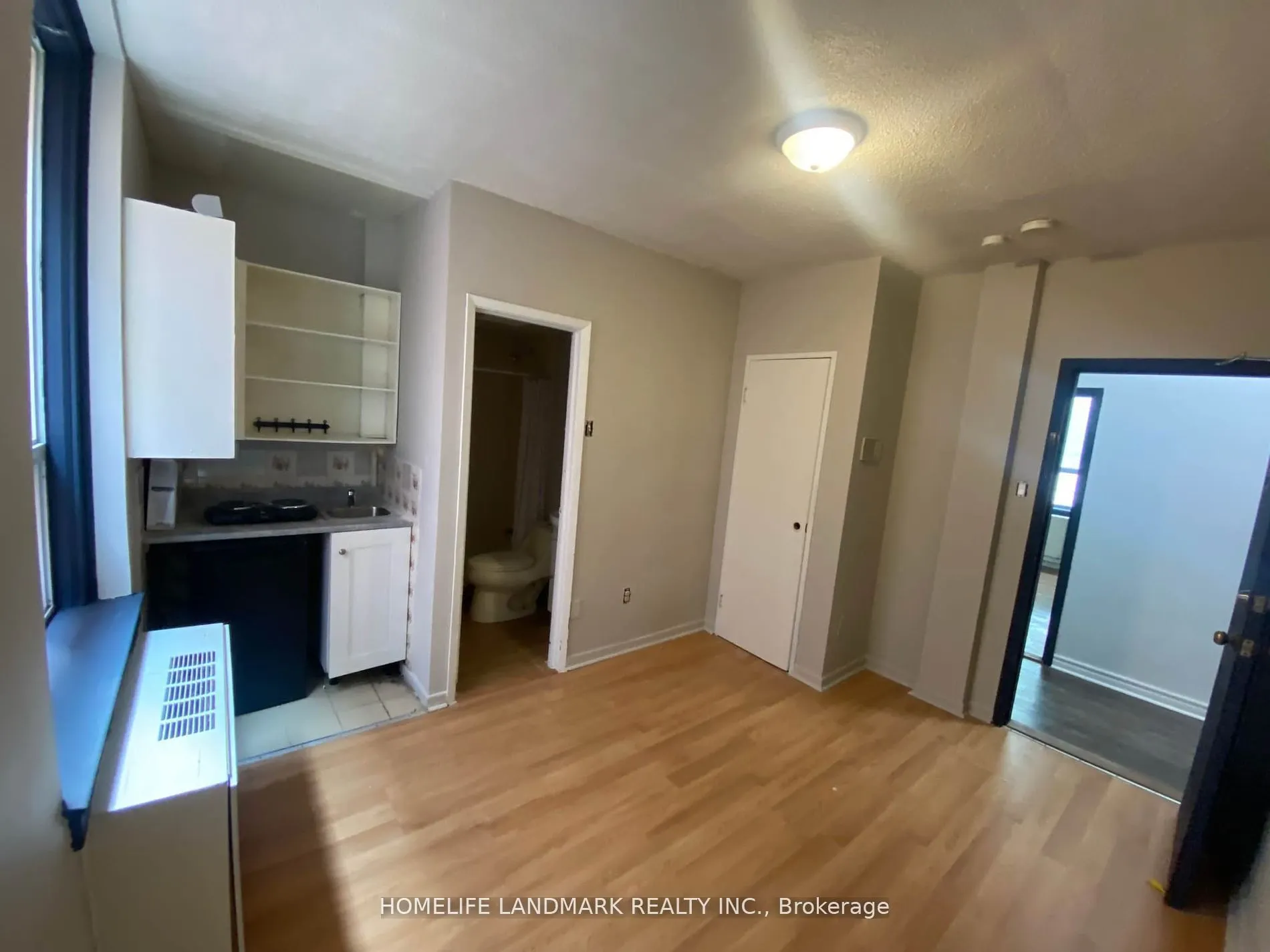 409 Huron St, #211