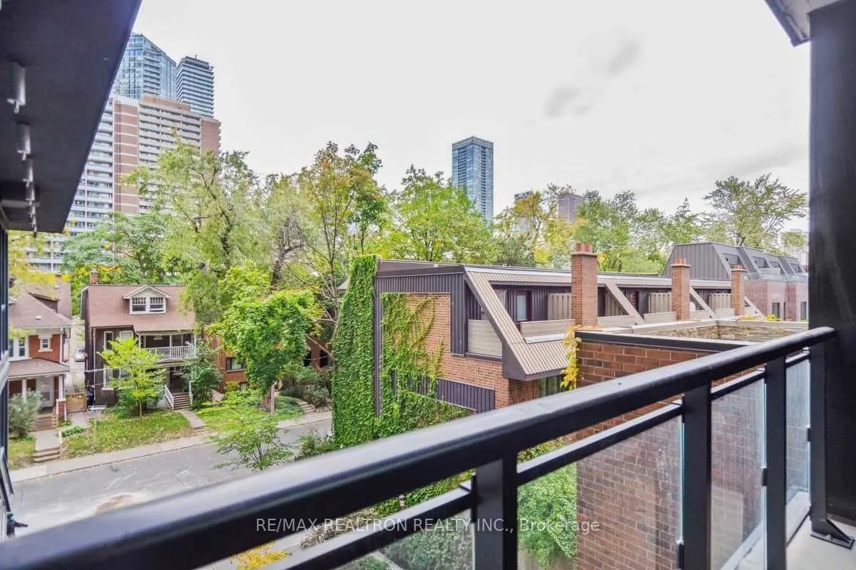 17 Dundonald St, #306