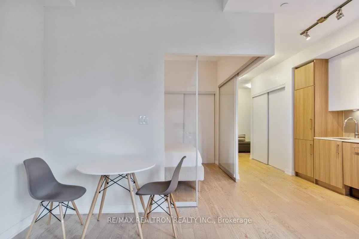17 Dundonald St, #306