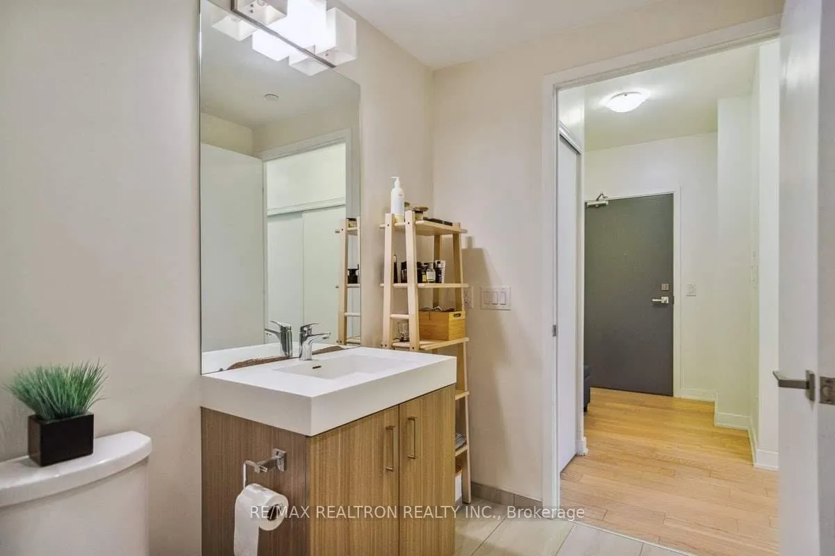 17 Dundonald St, #306