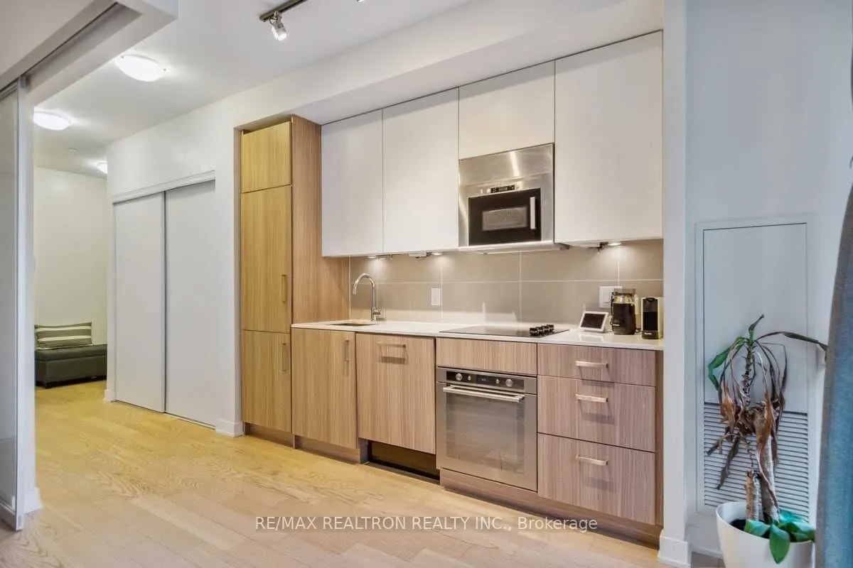 17 Dundonald St, #306