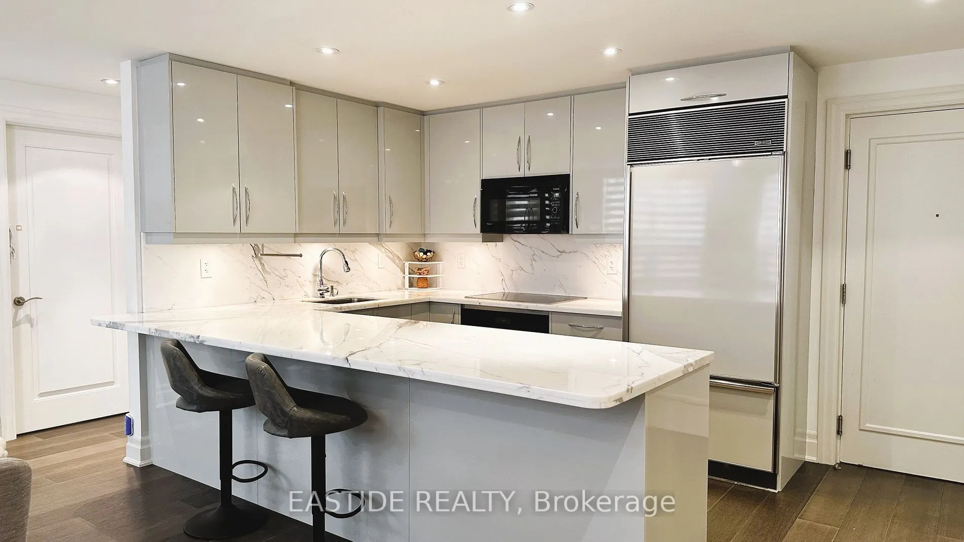 68 Yorkville Avenue, #303