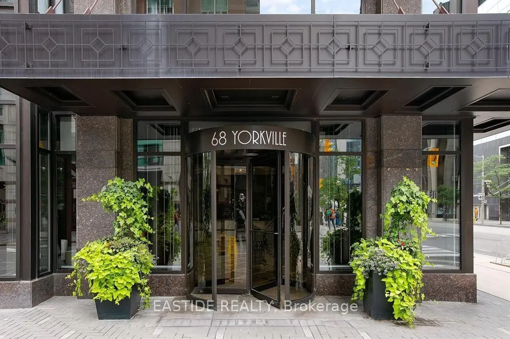 68 Yorkville Avenue, #303