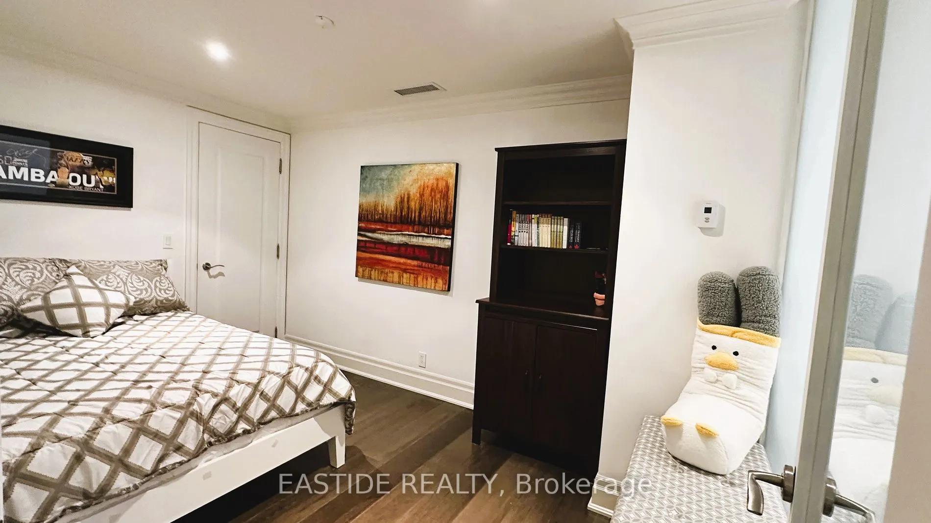 68 Yorkville Avenue, #303