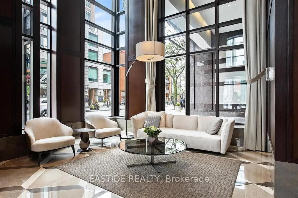 68 Yorkville Avenue, #303