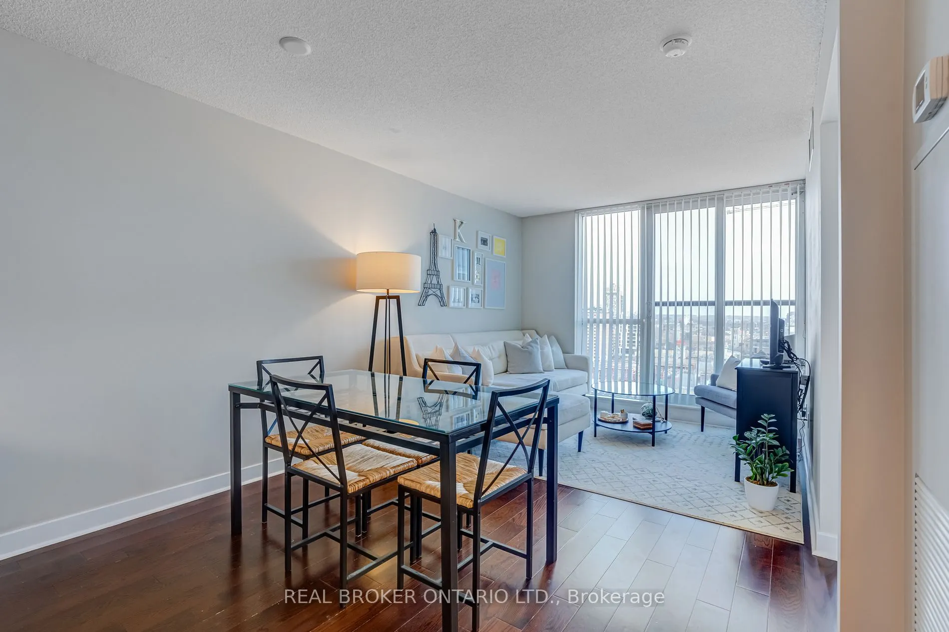 320 Richmond St E, #1516