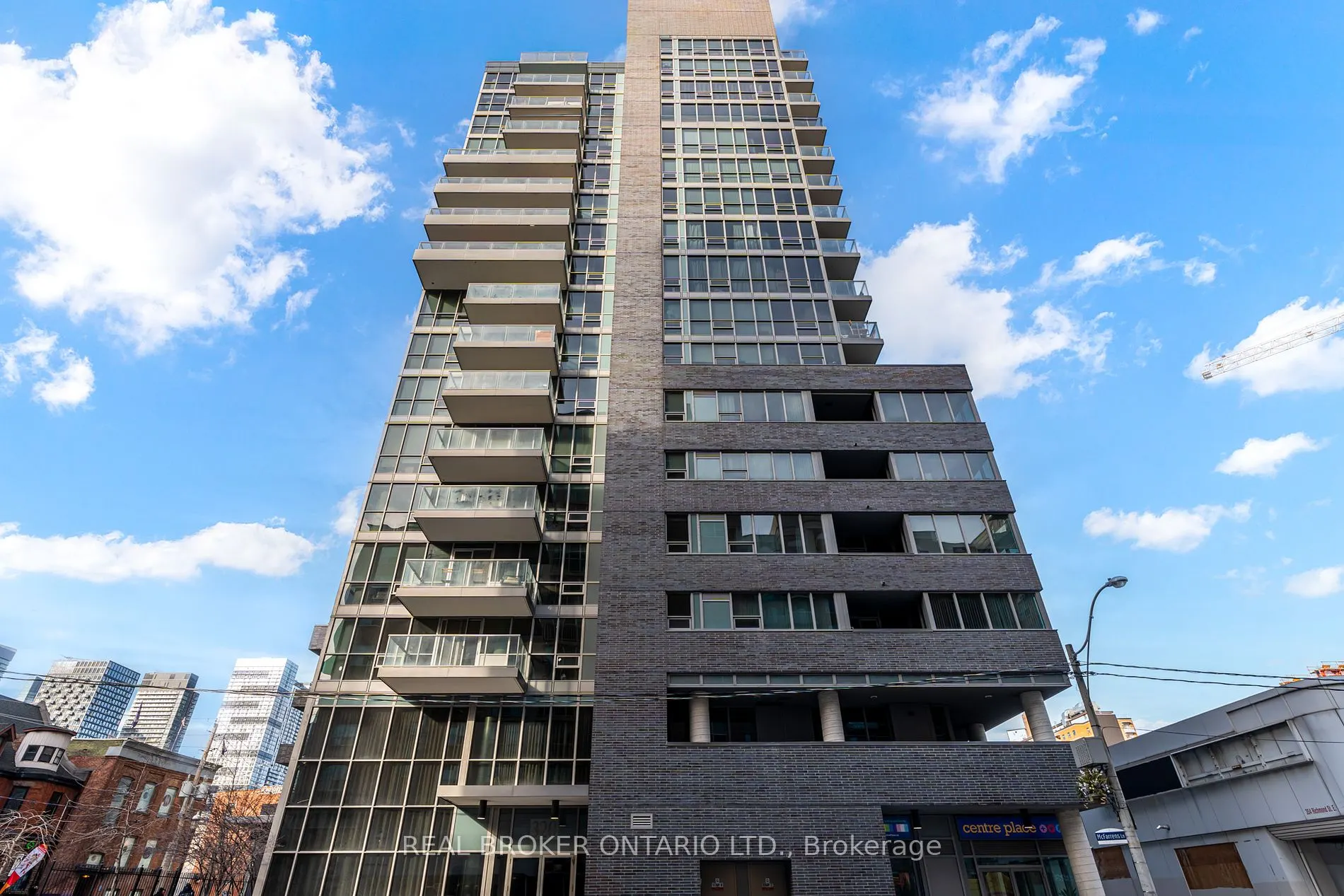 320 Richmond St E, #1516