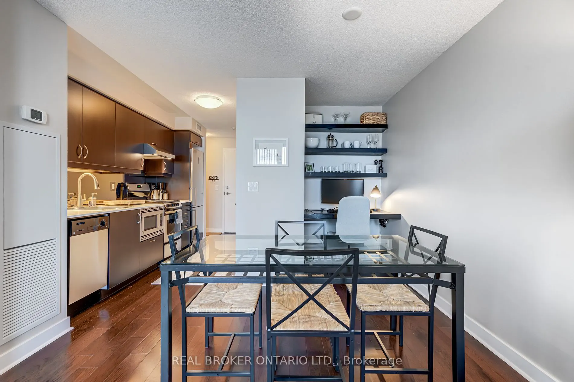 320 Richmond St E, #1516