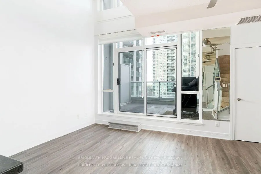 1 Avondale Ave, #509
