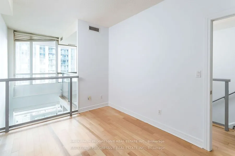 1 Avondale Ave, #509