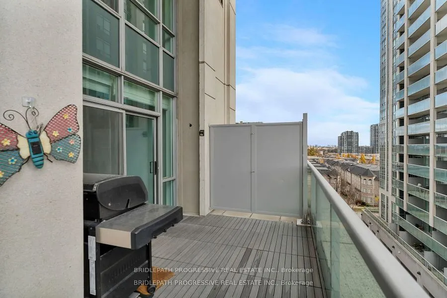 1 Avondale Ave, #509