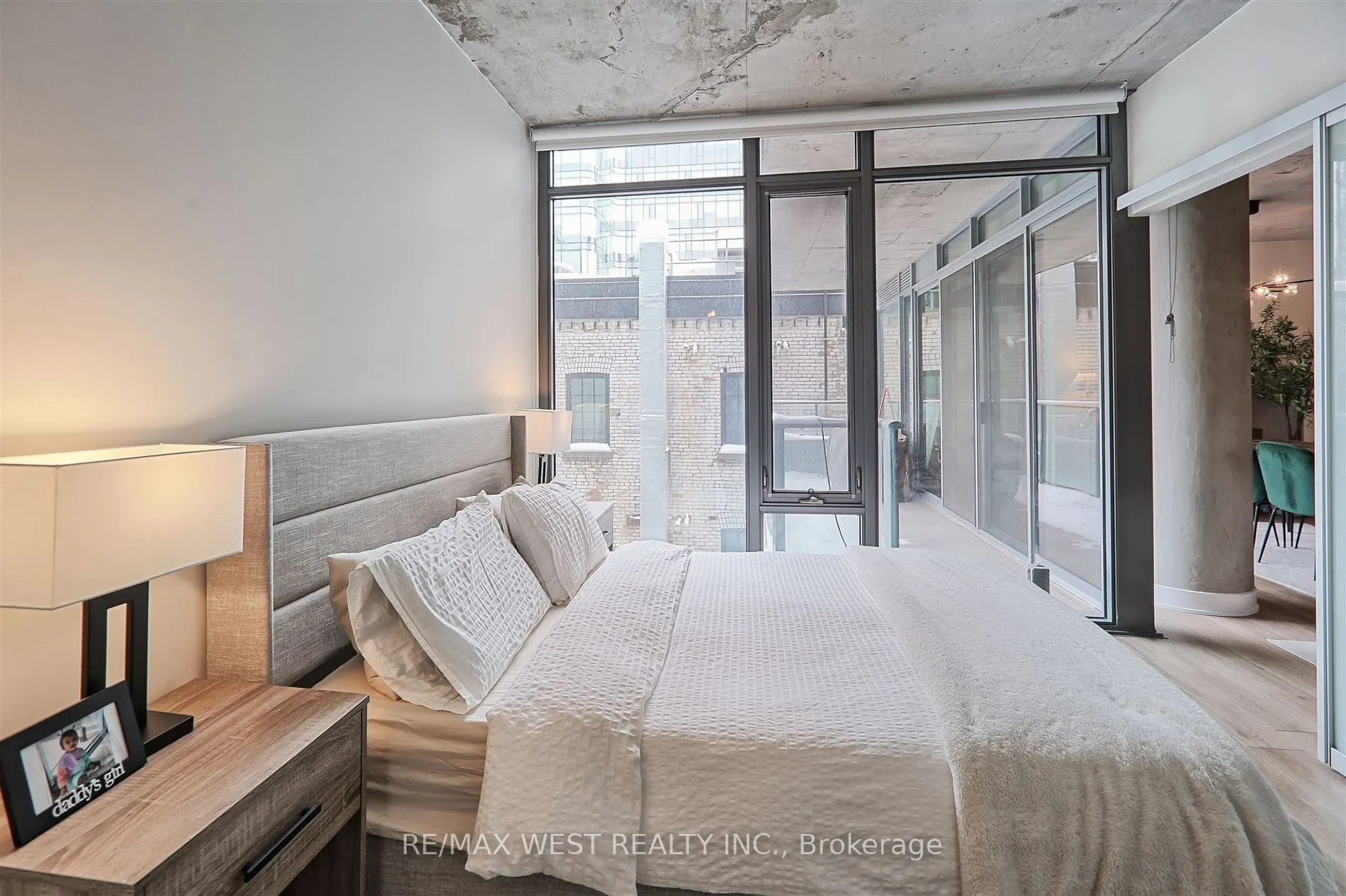 650 King Street W, #409